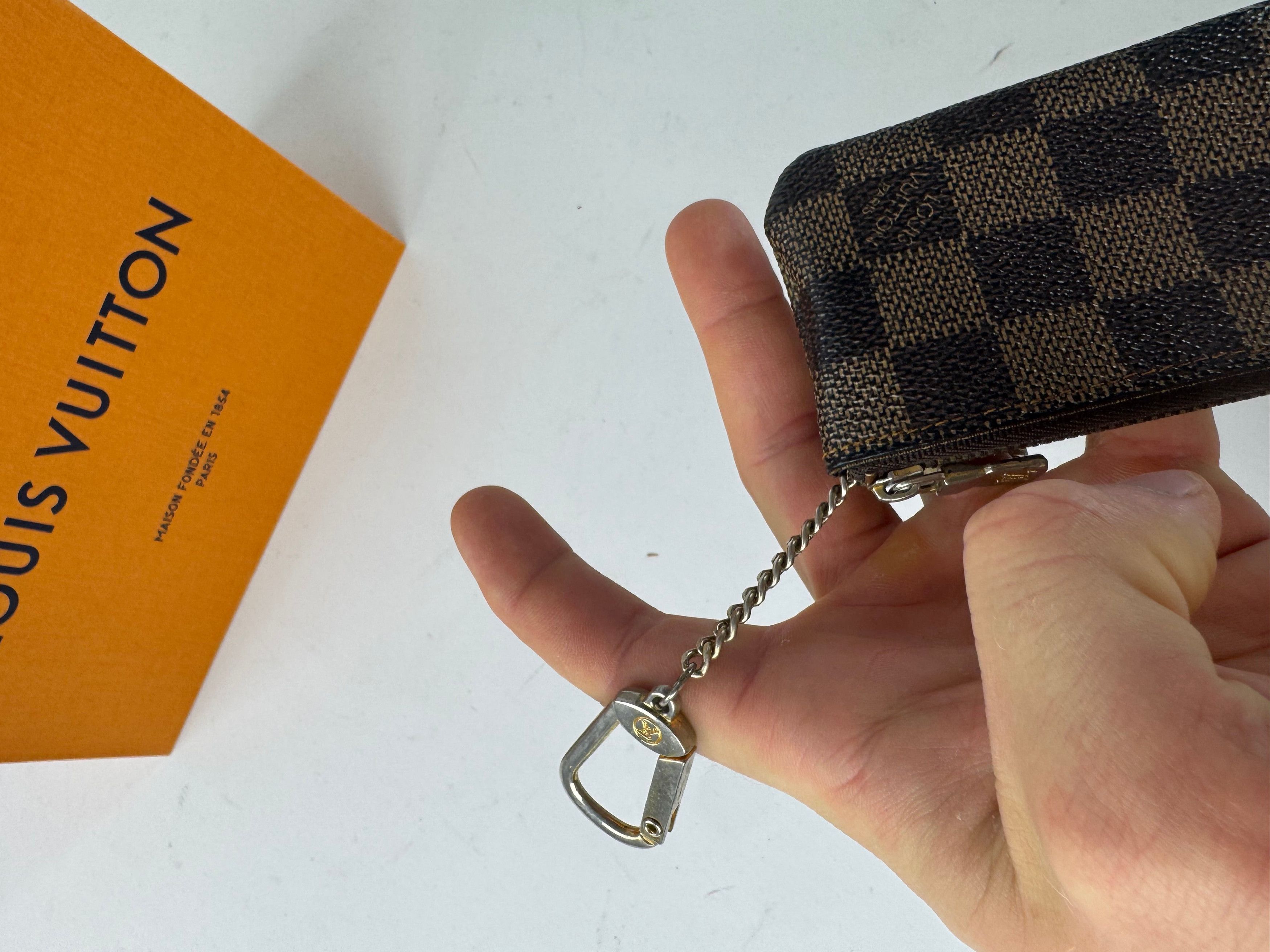 Louis Vuitton Vintage Le Dauphine Leather Damier Monogram Card Holder Brow Size ONE SIZE - 3 Thumbnail