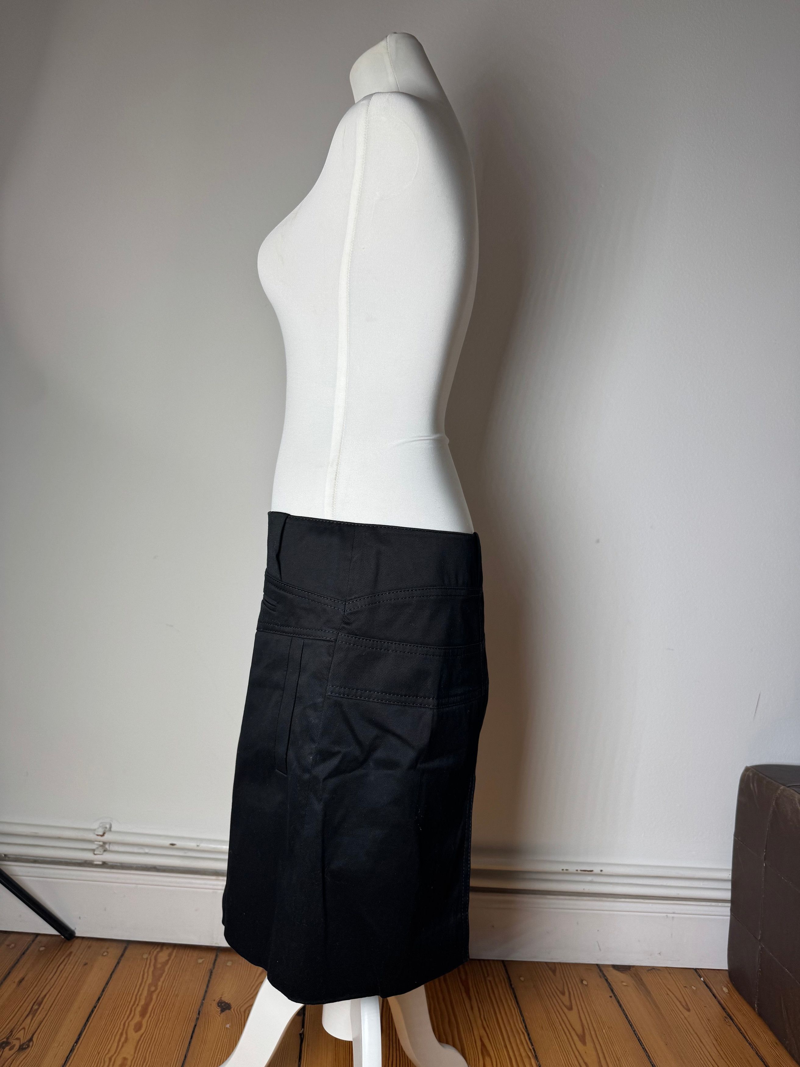 Gucci Vintage Denim Skirt Black Skirt 40/L Size 28" / US 6 / IT 42 - 2 Thumbnail