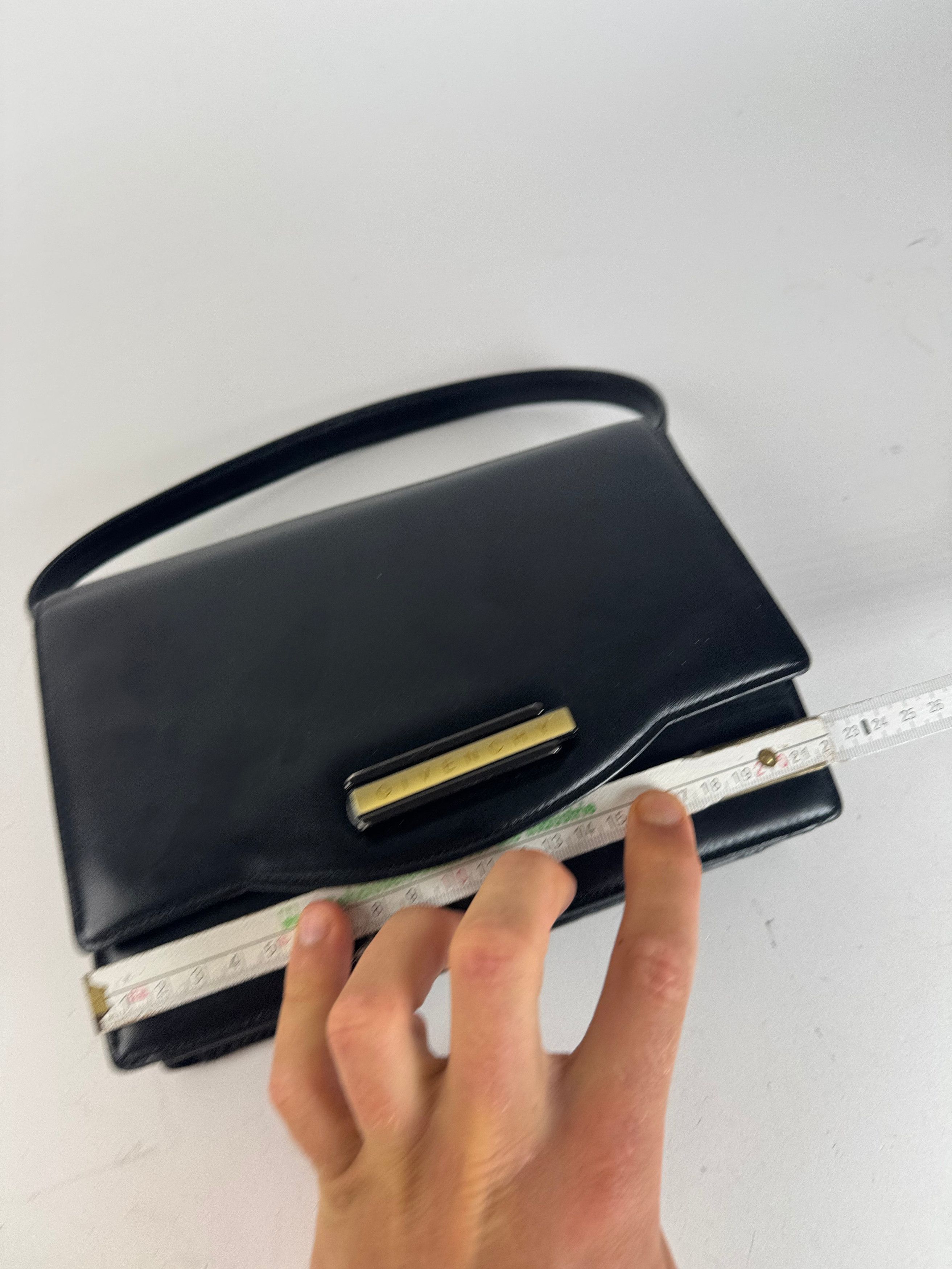 Givenchy Vintage Leather Bag Black Size ONE SIZE - 14 Thumbnail