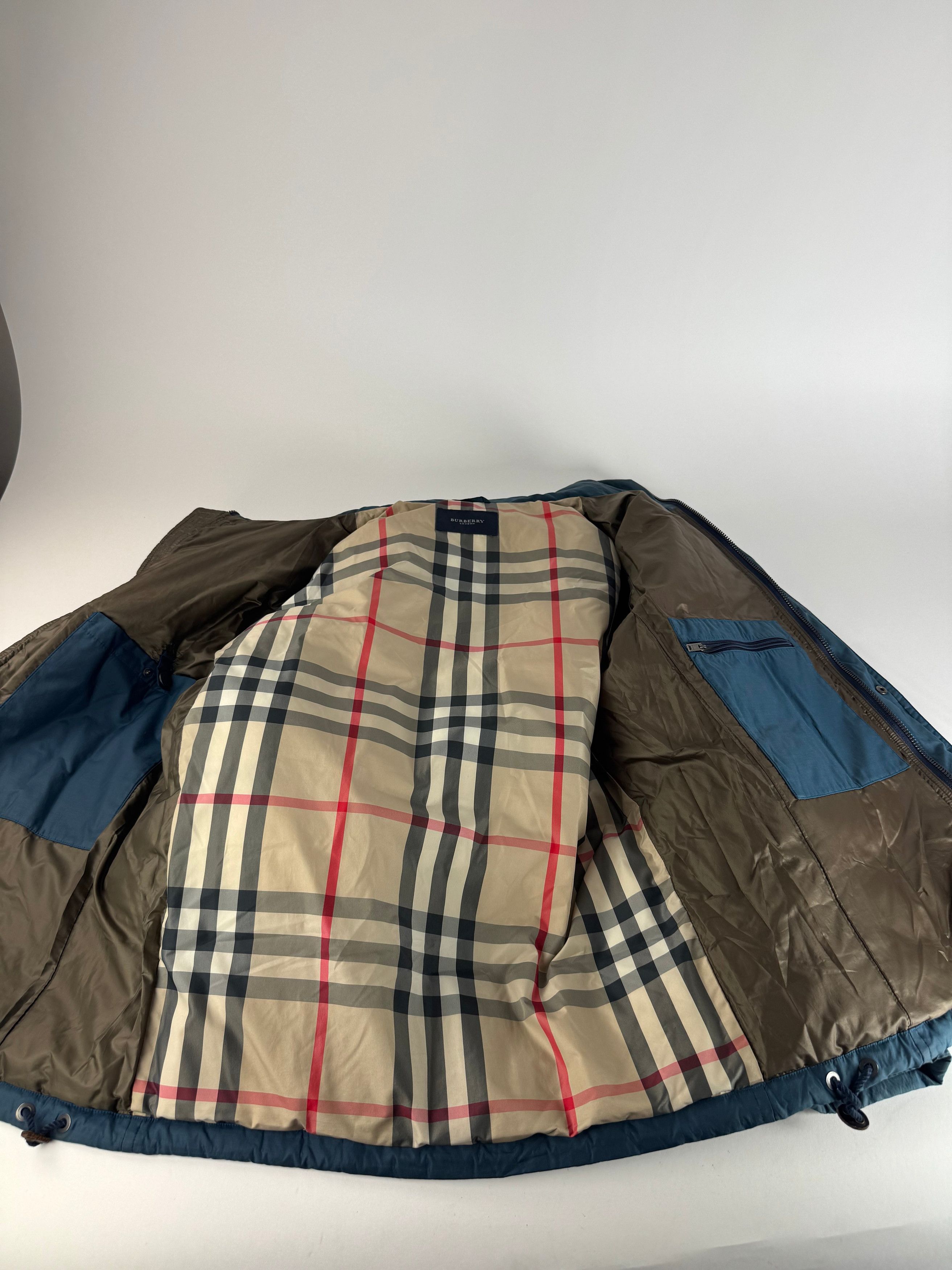 Burberry Vintage Puffer Jacket Blue M/L Size L / US 10 / IT 46 - 11 Thumbnail