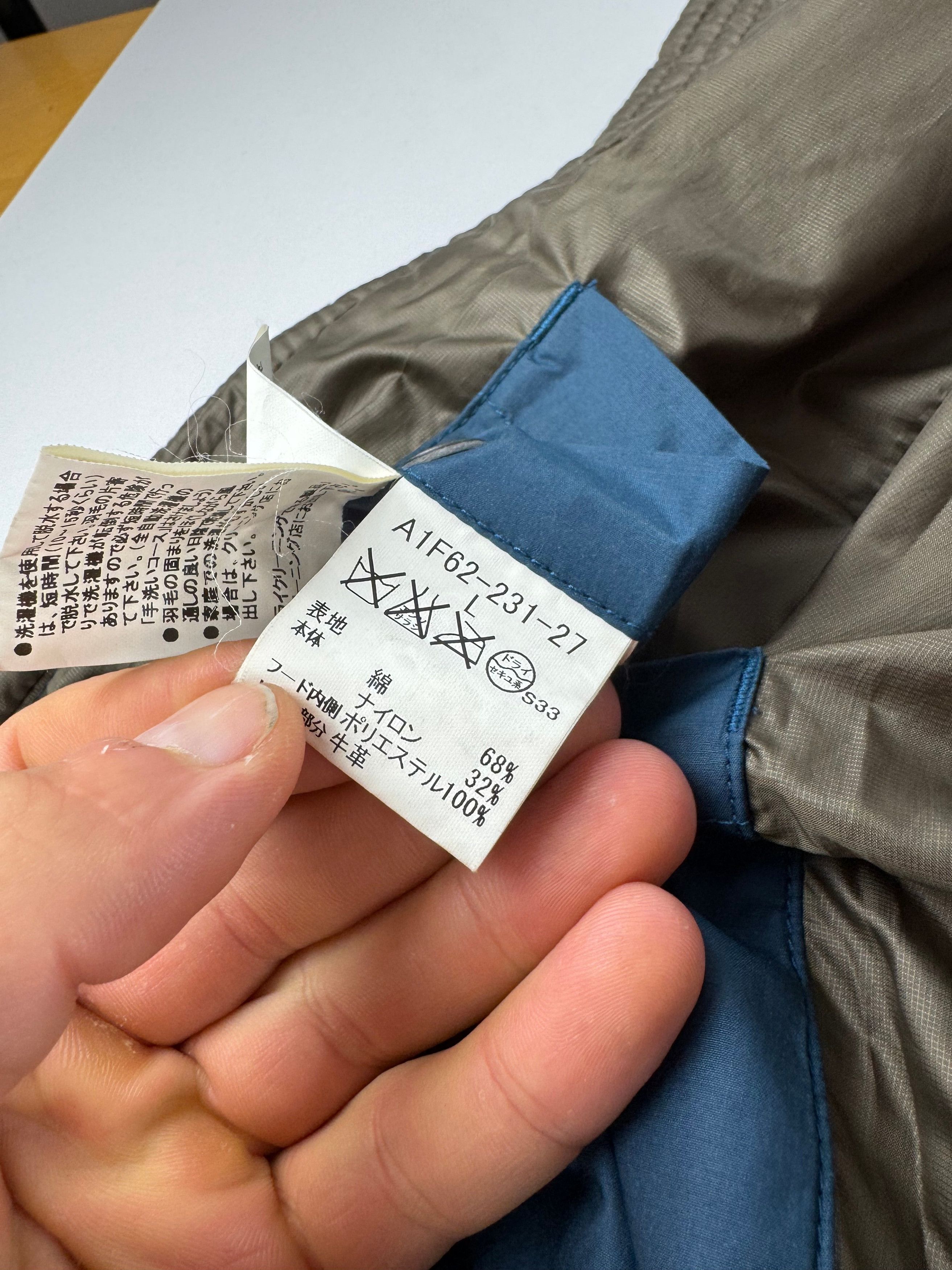 Burberry Vintage Puffer Jacket Blue M/L Size L / US 10 / IT 46 - 14 Thumbnail