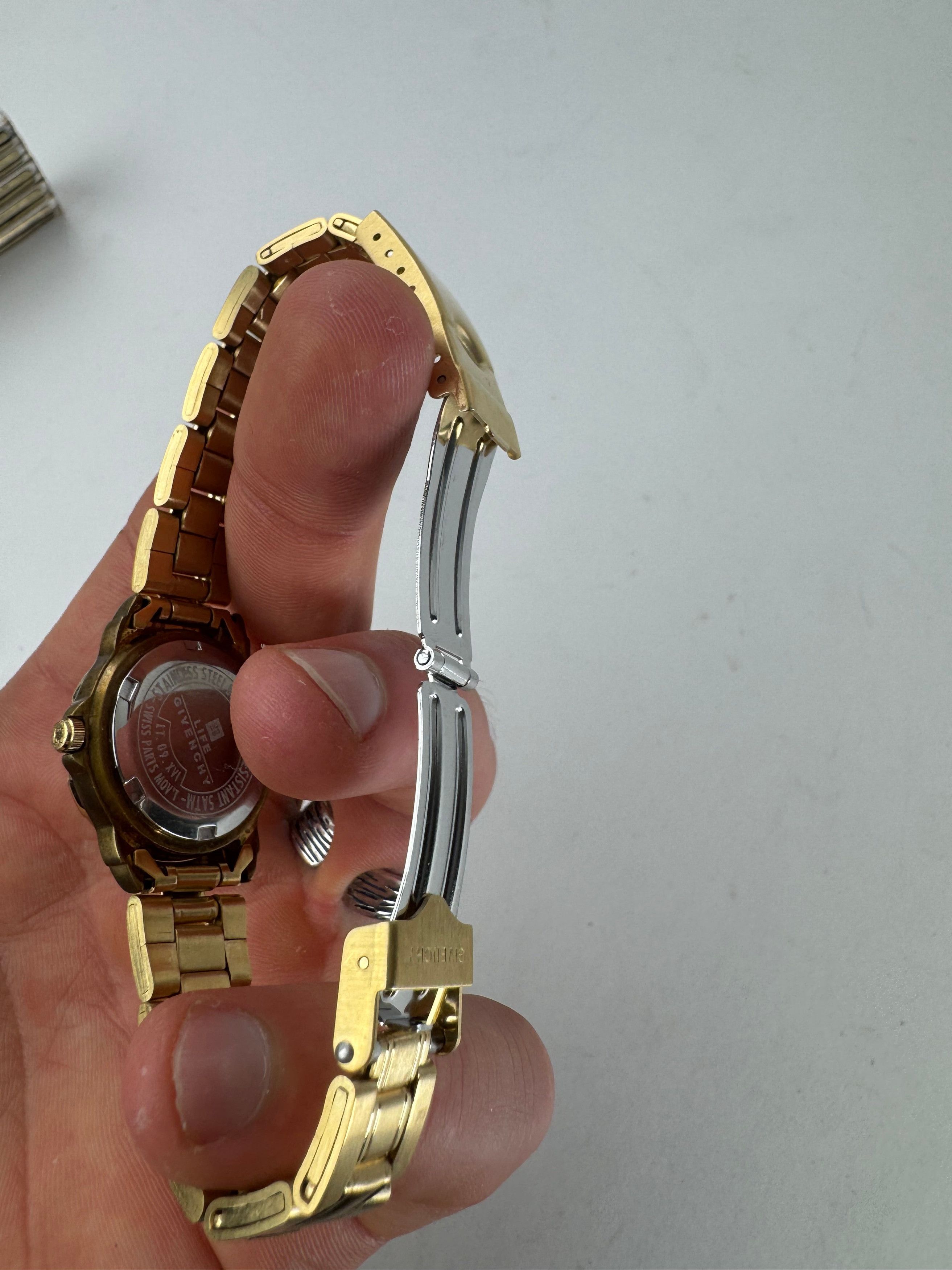 Givenchy Vintage Quartz Gold Plated Watch Size ONE SIZE - 5 Thumbnail