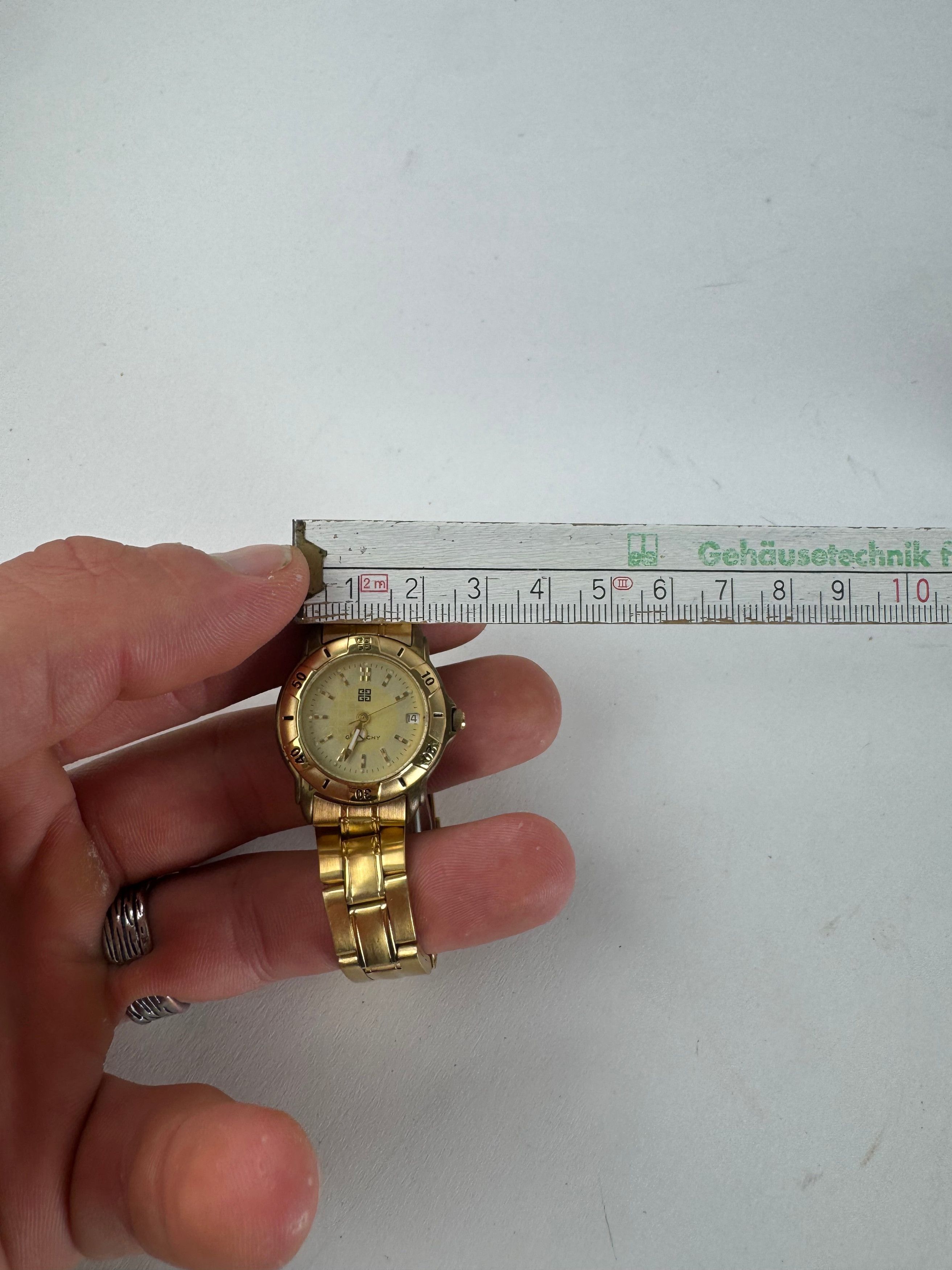Givenchy Vintage Quartz Gold Plated Watch Size ONE SIZE - 8 Thumbnail