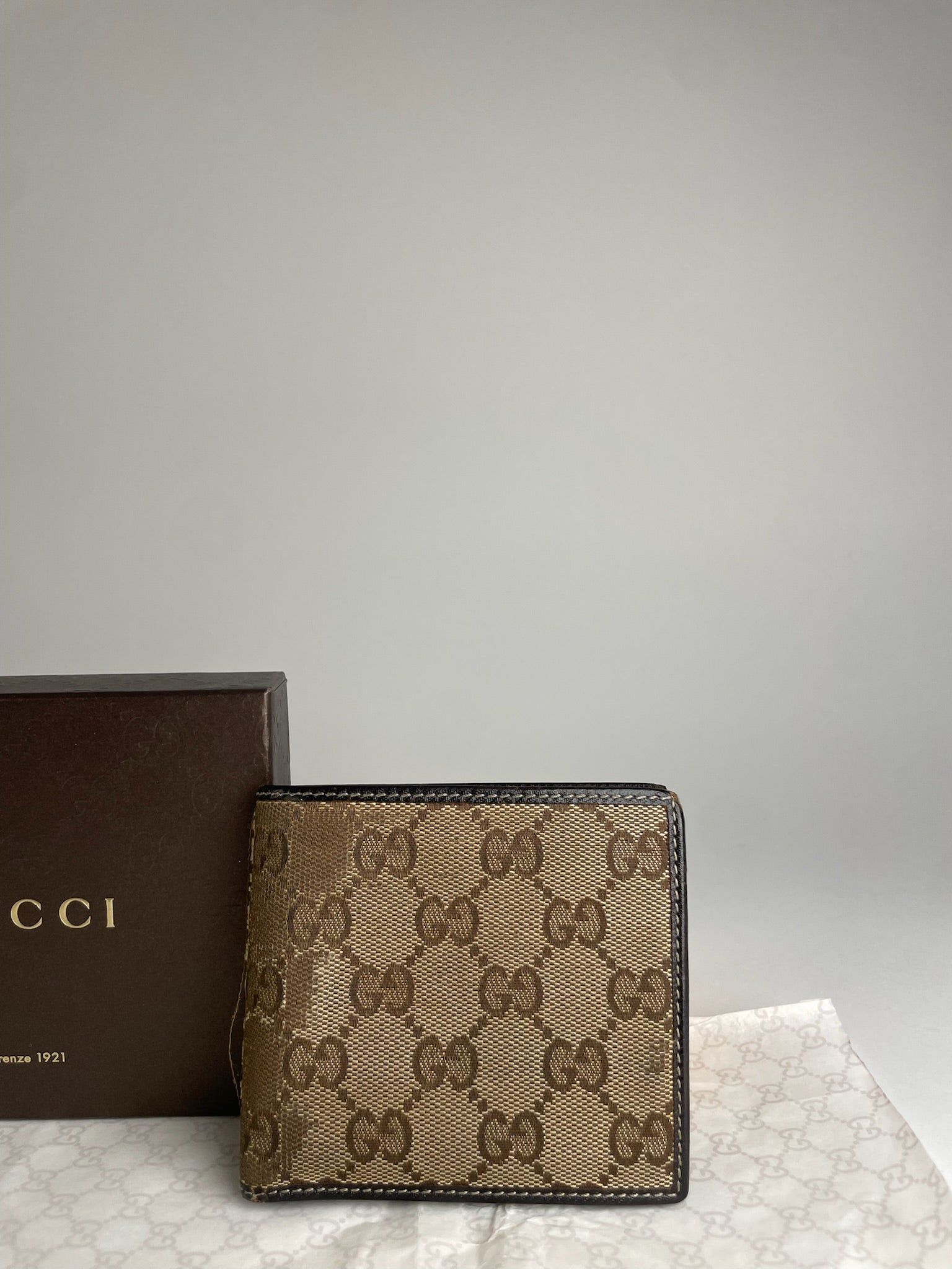 Gucci Vintage Monogram Flapable Leather Wallet Beige Brown Size ONE SIZE - 7 Thumbnail