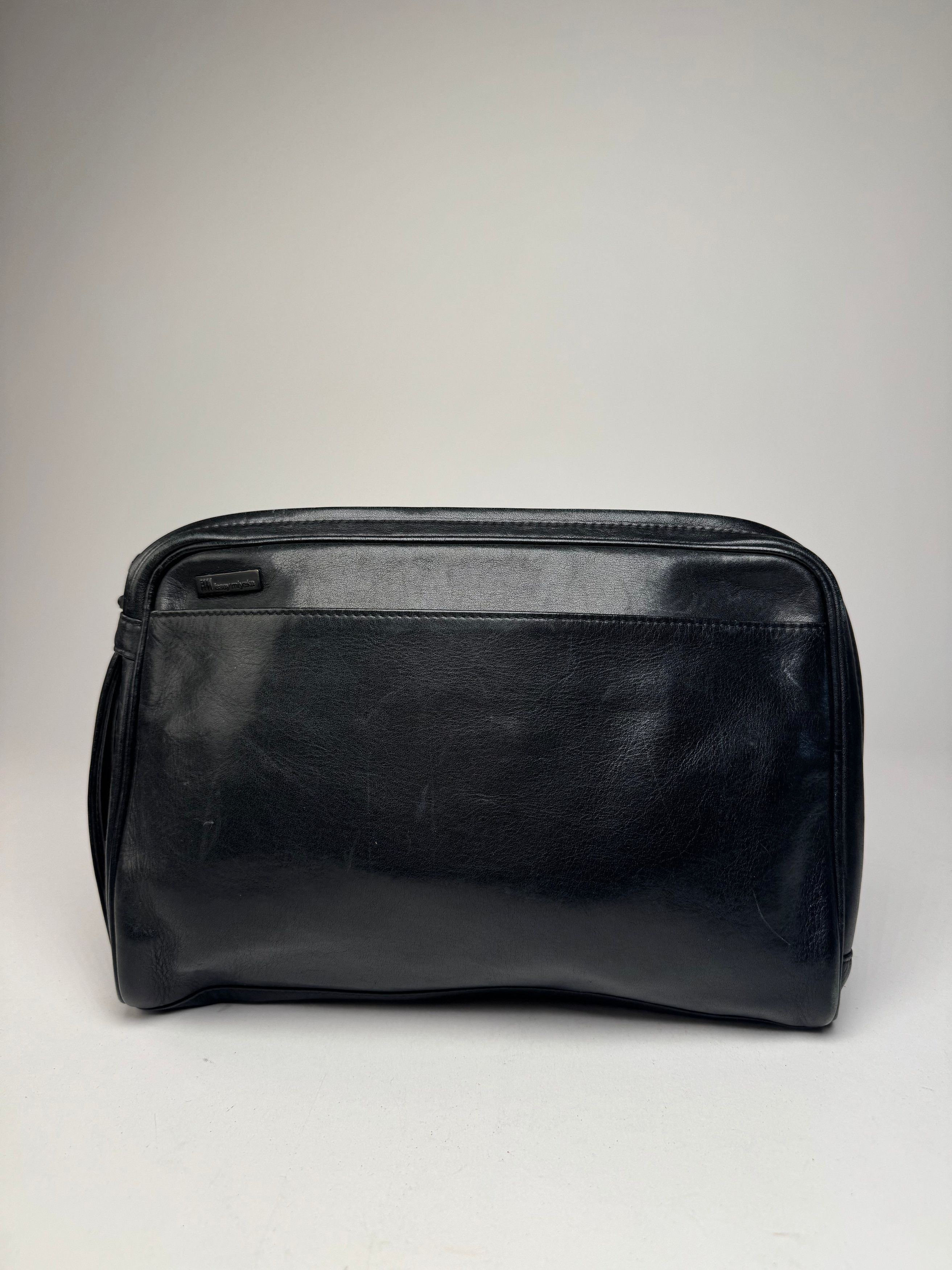 Issey Miyake Vintage Leather Clutch Black Size ONE SIZE - 2 Thumbnail