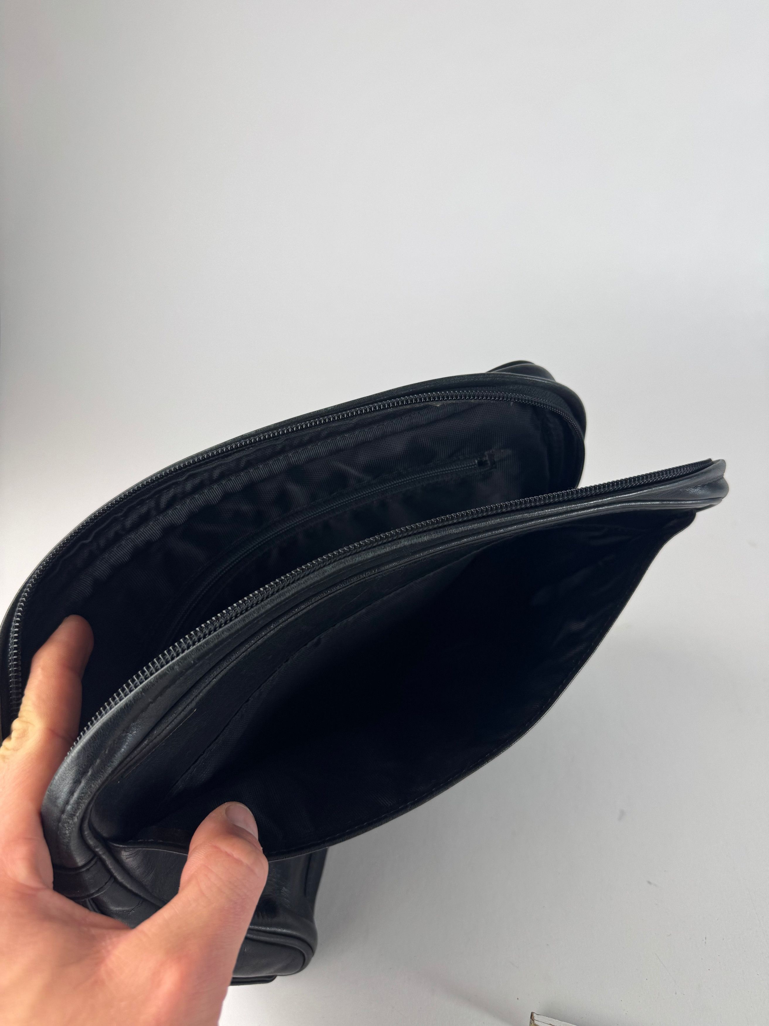 Issey Miyake Vintage Leather Clutch Black Size ONE SIZE - 7 Thumbnail