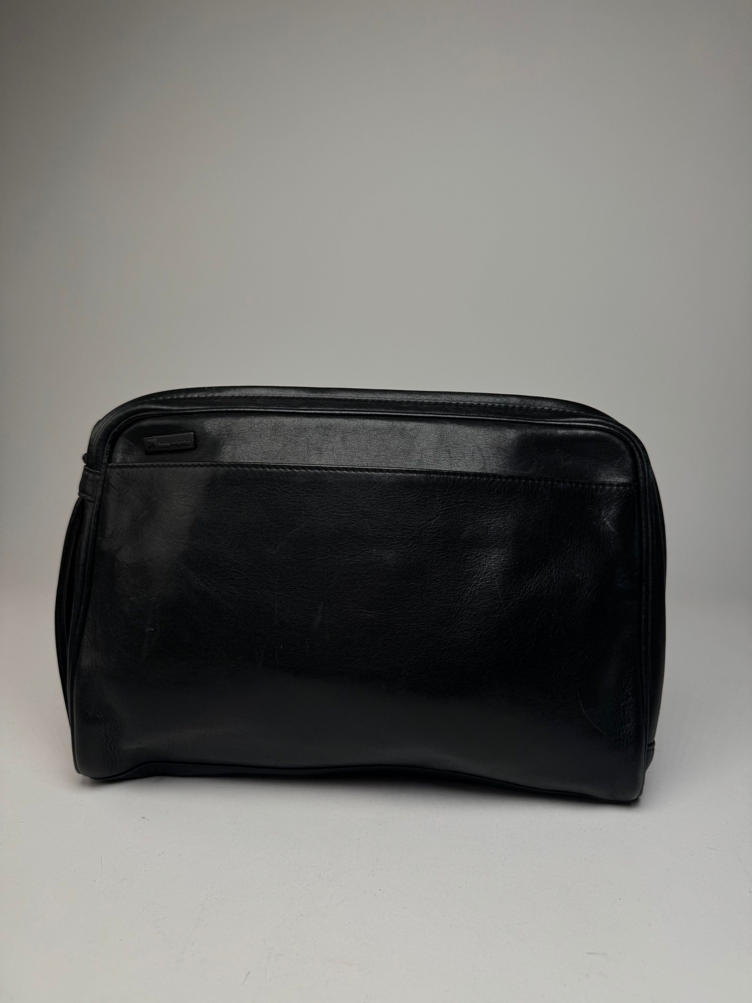Issey Miyake Vintage Leather Clutch Black Size ONE SIZE - 15 Thumbnail