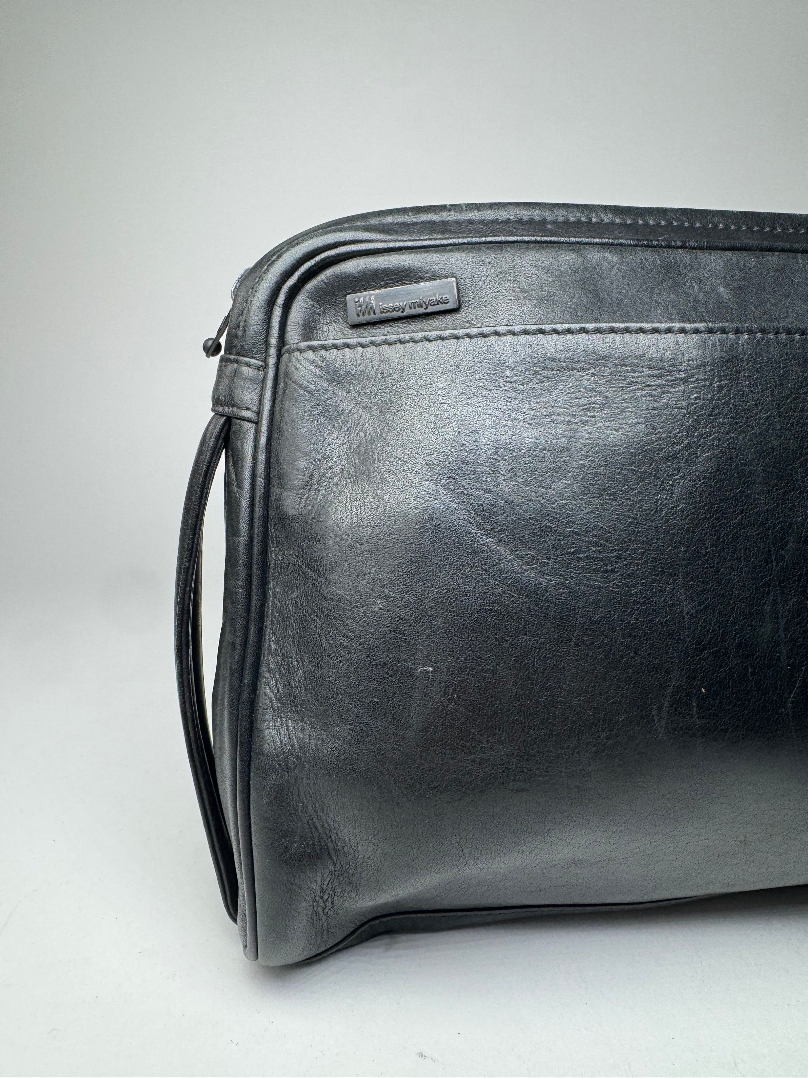 Issey Miyake Vintage Leather Clutch Black Size ONE SIZE - 3 Thumbnail