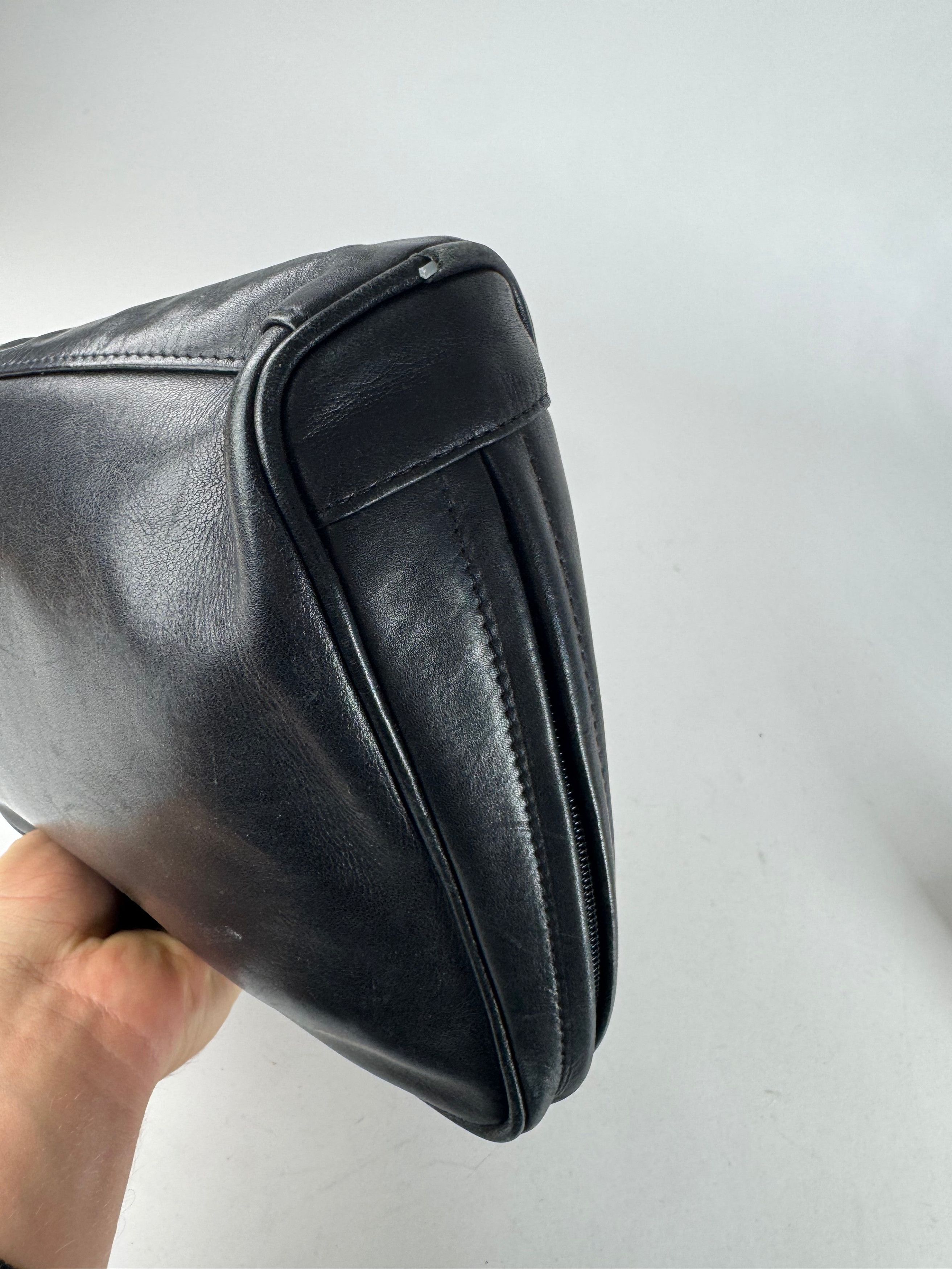 Issey Miyake Vintage Leather Clutch Black Size ONE SIZE - 11 Thumbnail