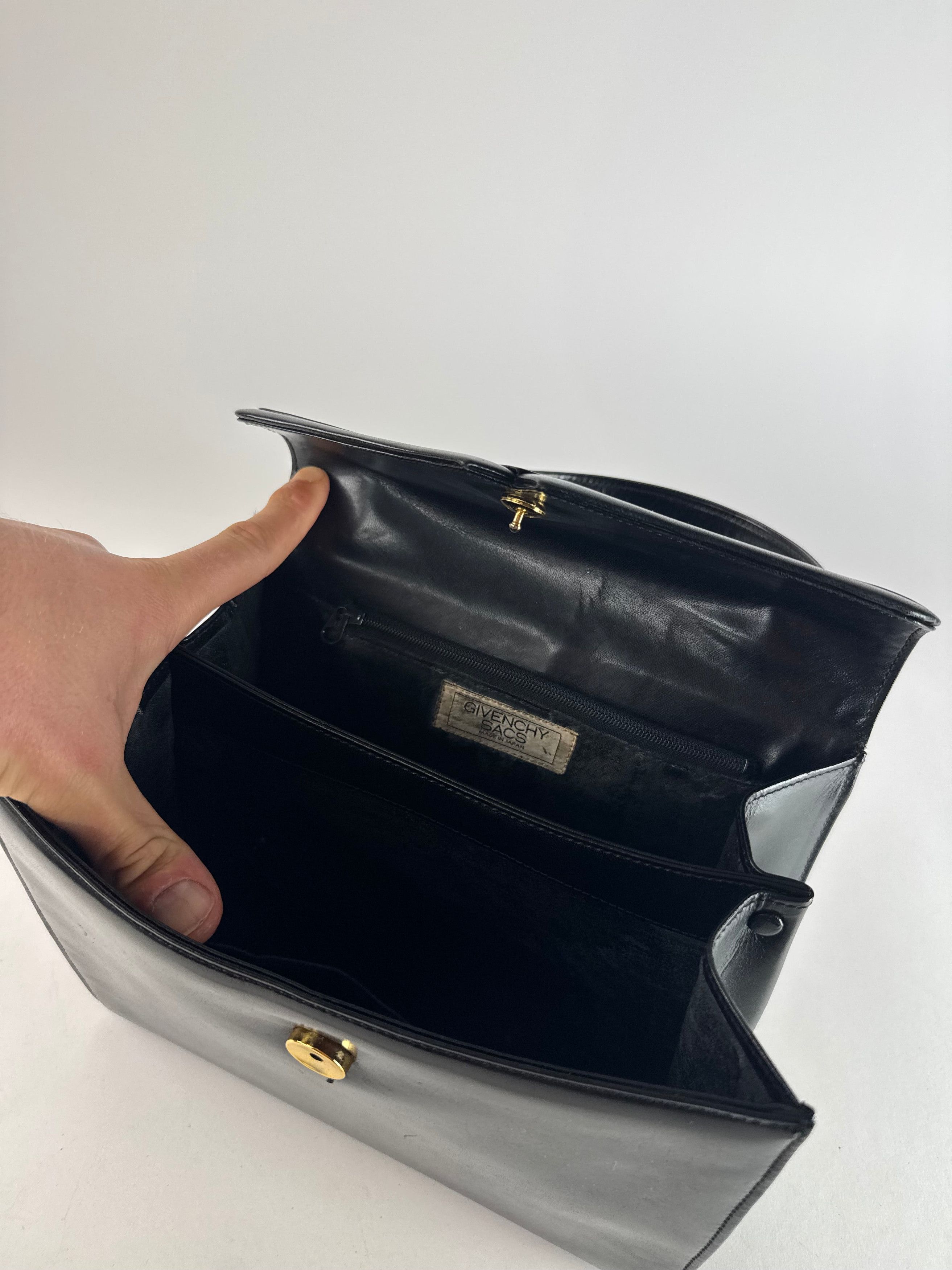 Givenchy Vintage Leather Handbag Black Size ONE SIZE - 9 Thumbnail