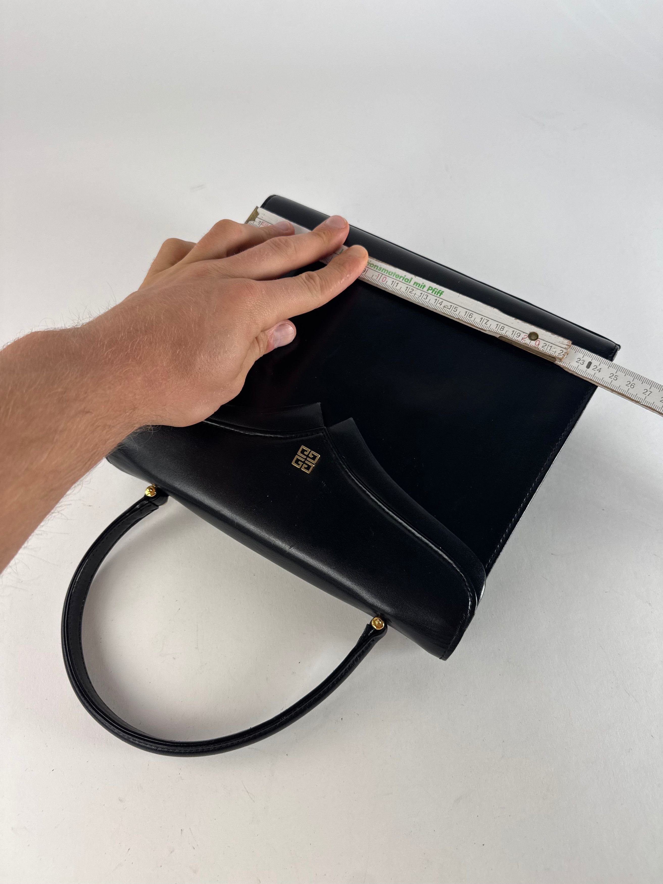 Givenchy Vintage Leather Handbag Black Size ONE SIZE - 5 Thumbnail