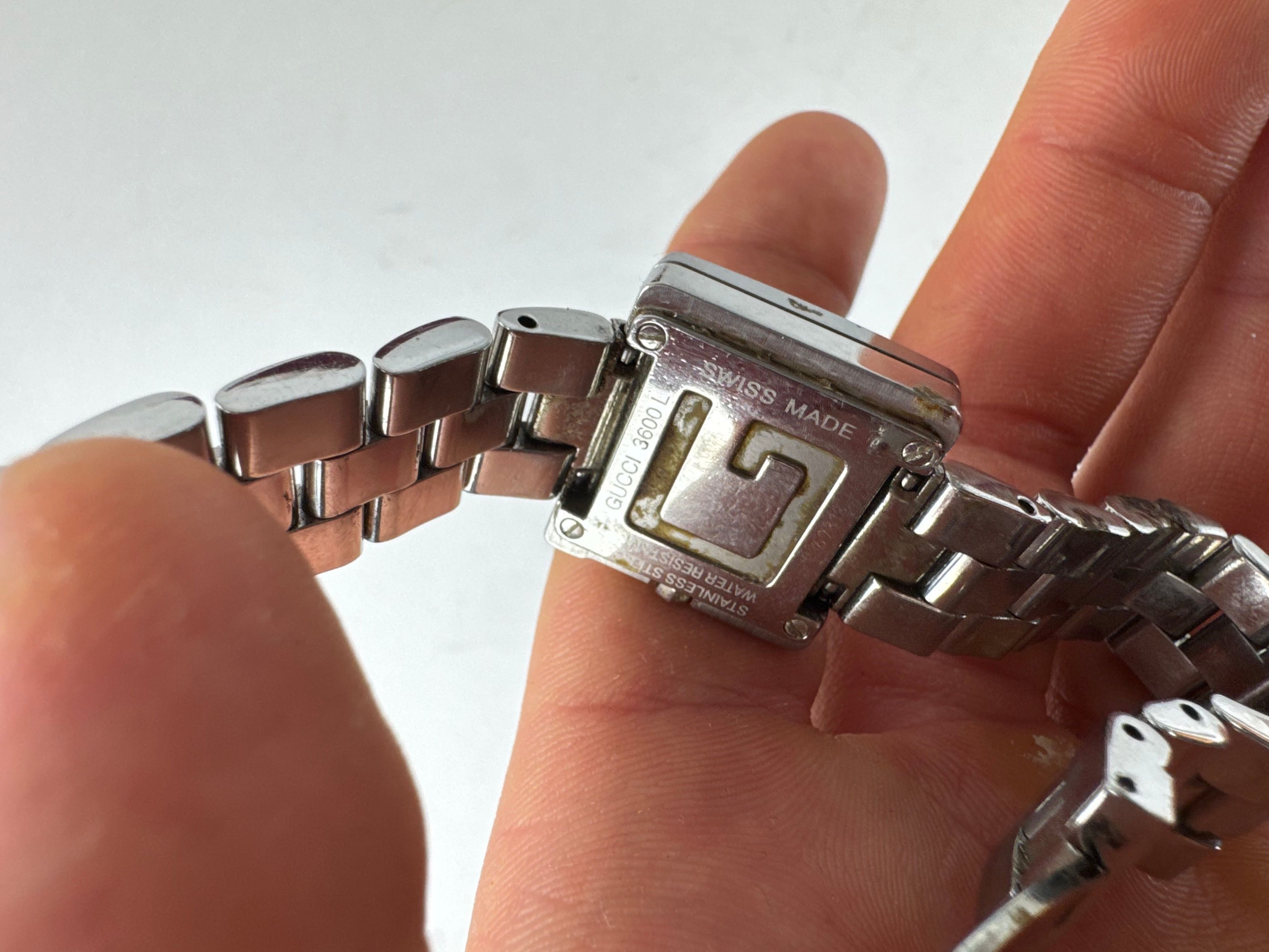Gucci Vintage Metal Quartz Watch Silver Size ONE SIZE - 3 Thumbnail