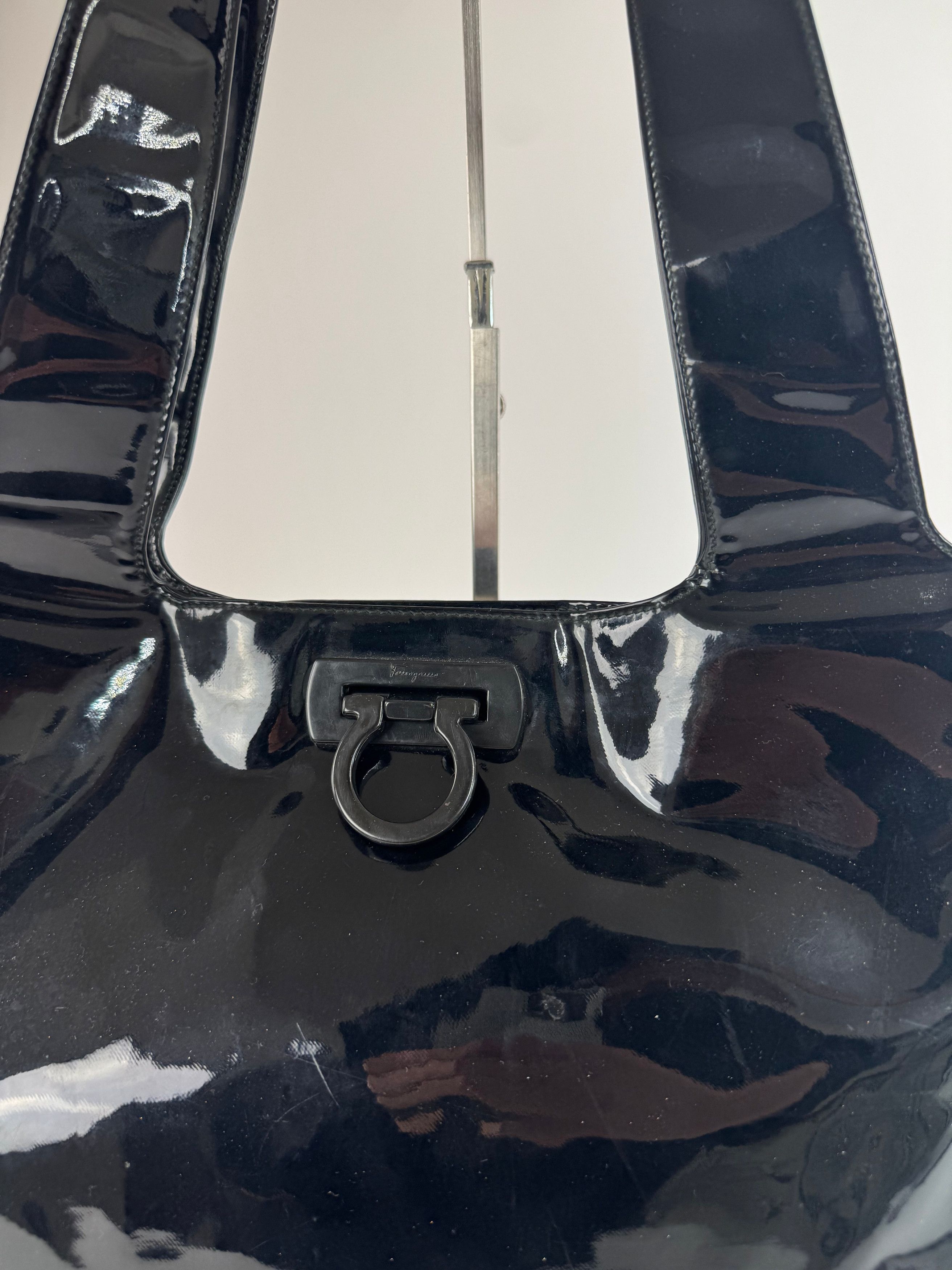 Salvatore Ferragamo Vintage Patent Leather Bag Black Size ONE SIZE - 6 Thumbnail