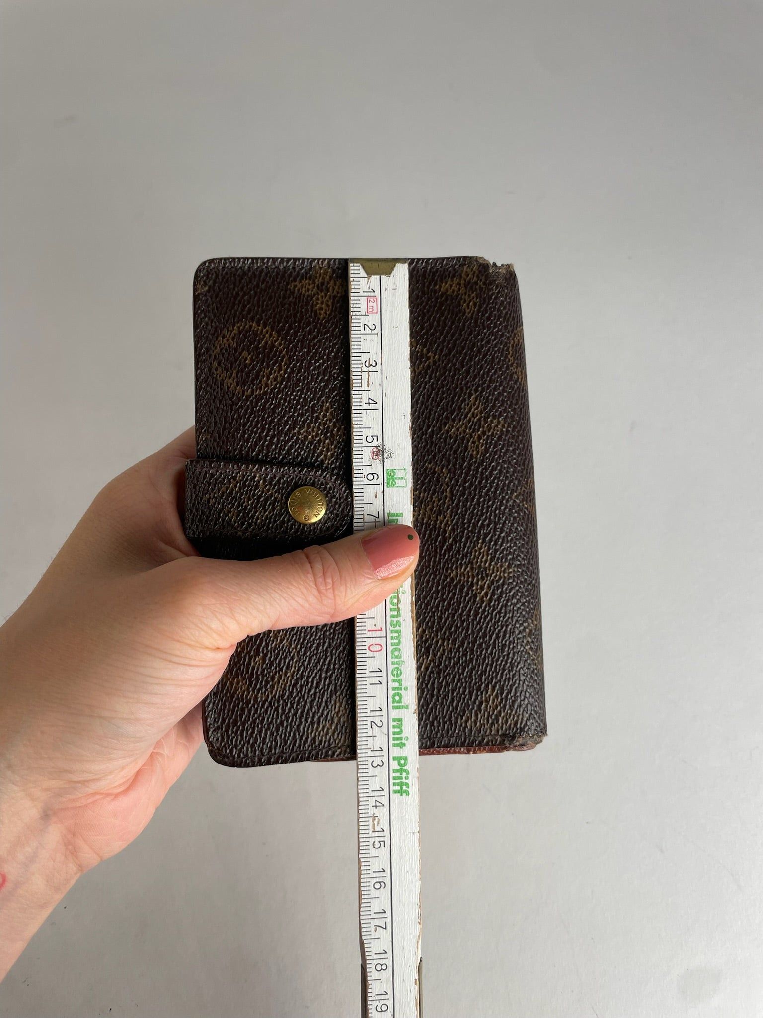 Louis Vuitton Vintage Leather Monogram Wallet Brown Size ONE SIZE - 9 Thumbnail