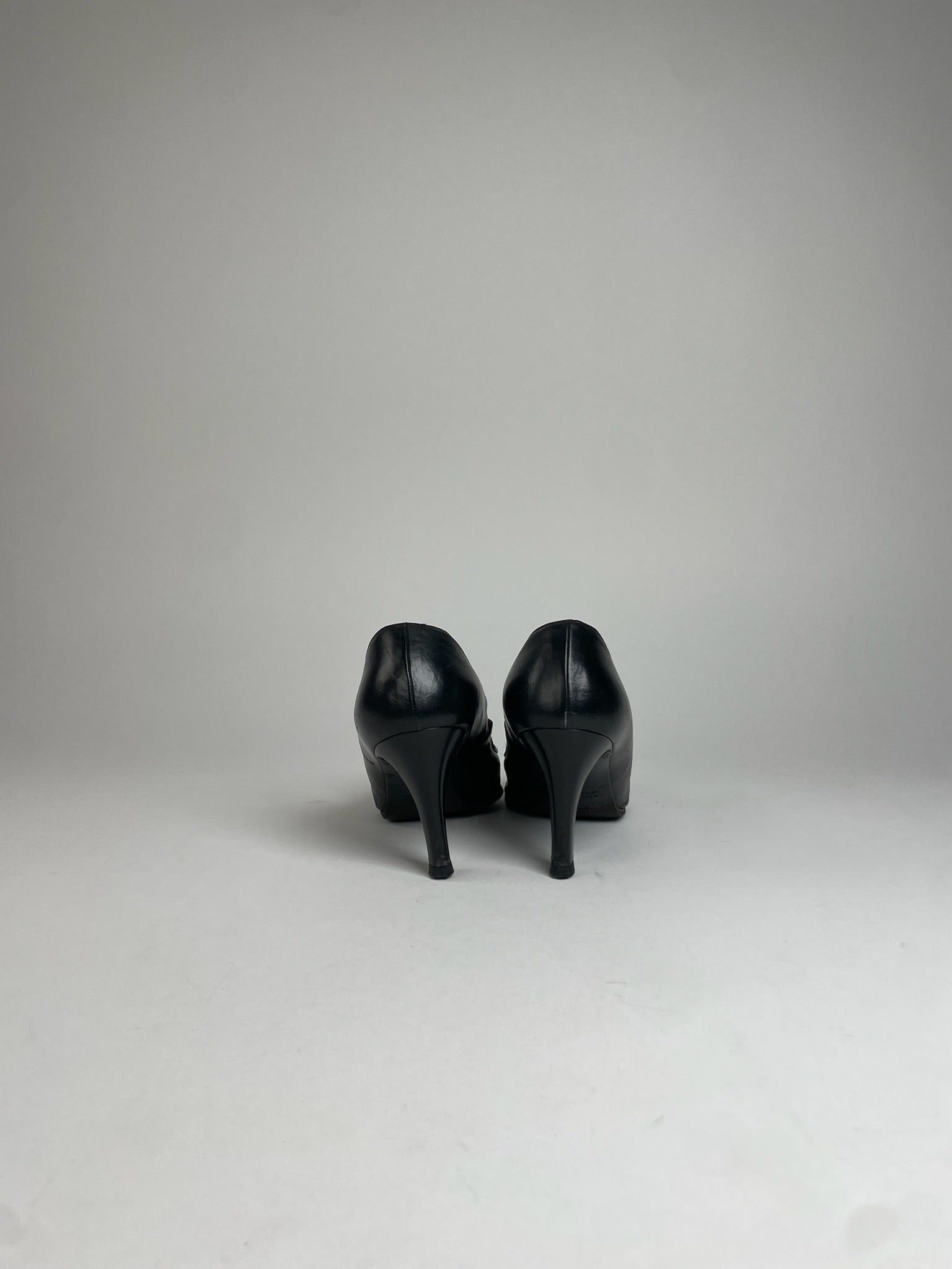 Celine Vintage Leather Pumps Black EU36 Size US 5 / IT 35 - 4 Thumbnail