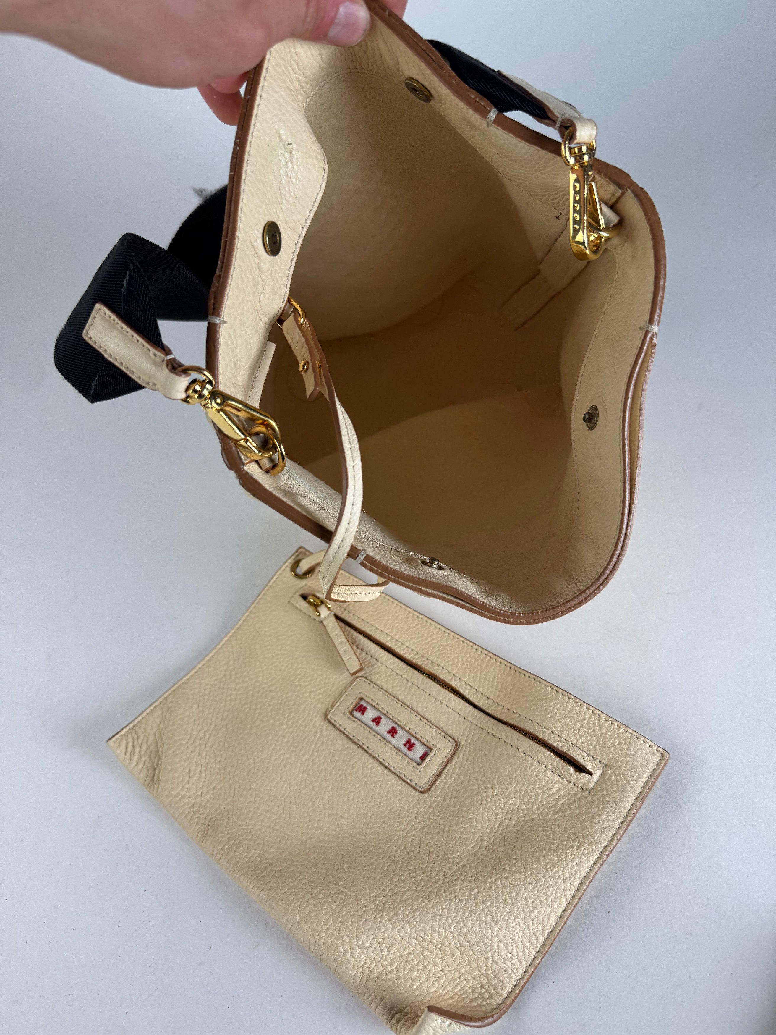 Marni Vintage Leather Bucket Bag Beige Black Size ONE SIZE - 3 Thumbnail