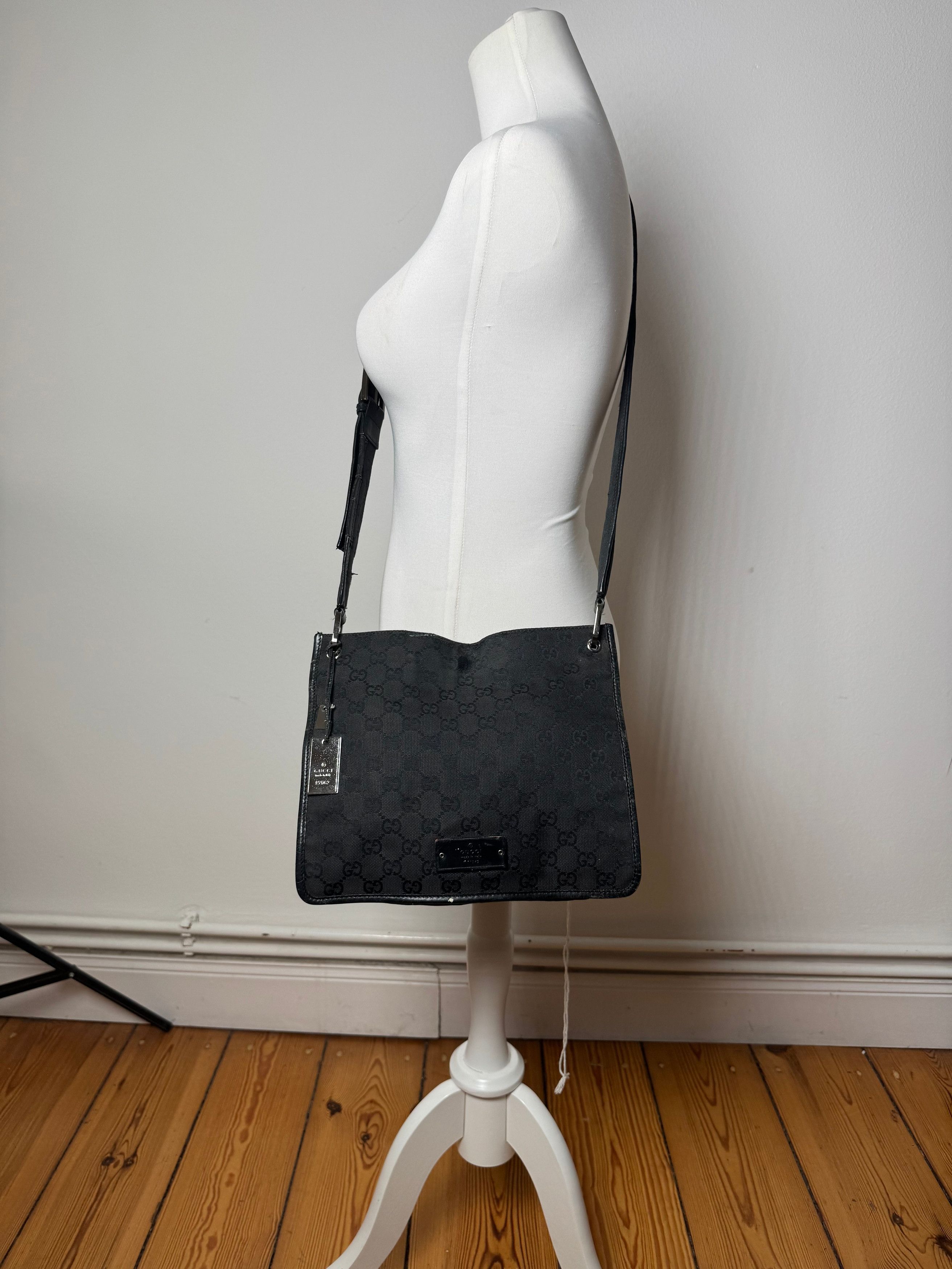 Gucci Vintage Monogram Shoulder Bag Black Size ONE SIZE - 4 Thumbnail