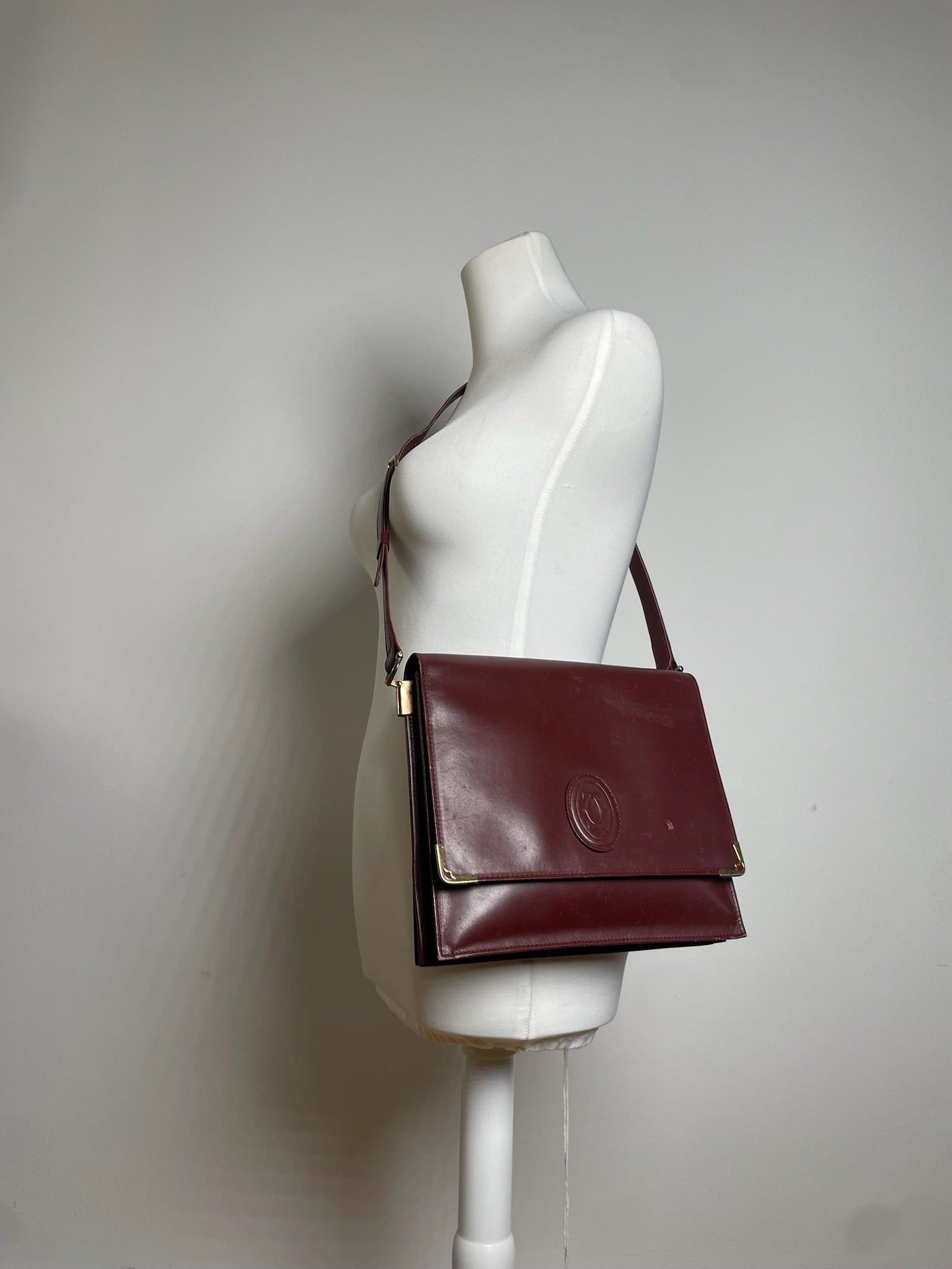 Cartier Vintage Leather Shoulder Bag Burgundy Size ONE SIZE - 6 Thumbnail