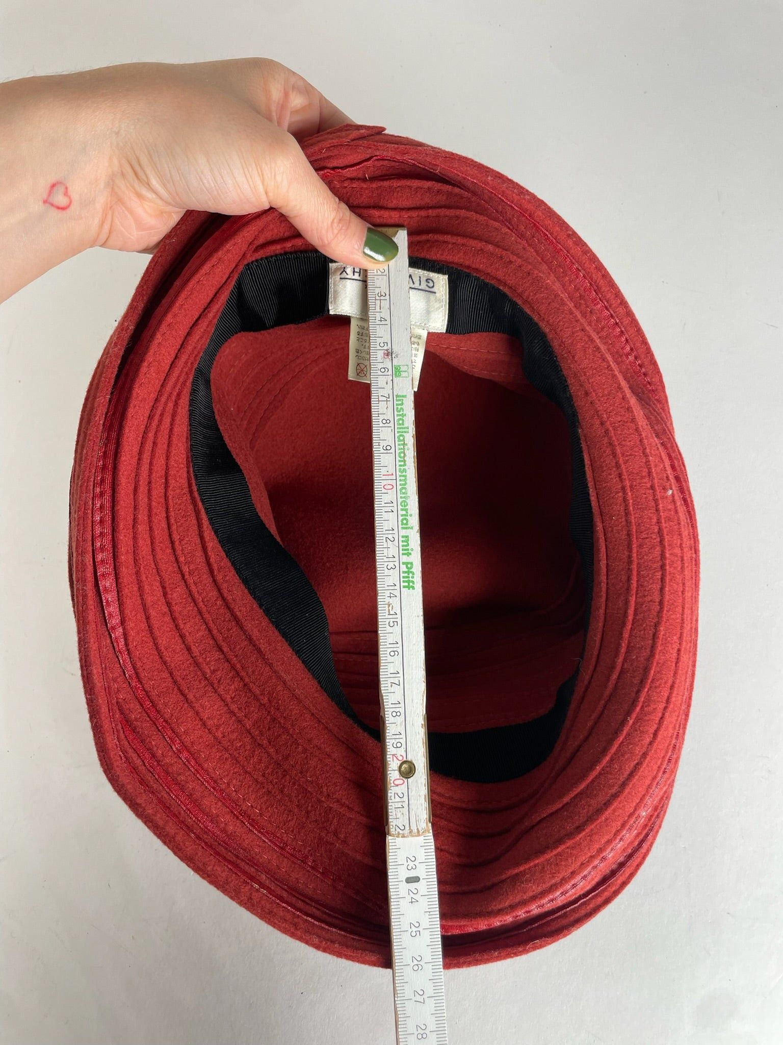 Givenchy Vintage Wool Hat Red Size ONE SIZE - 5 Thumbnail