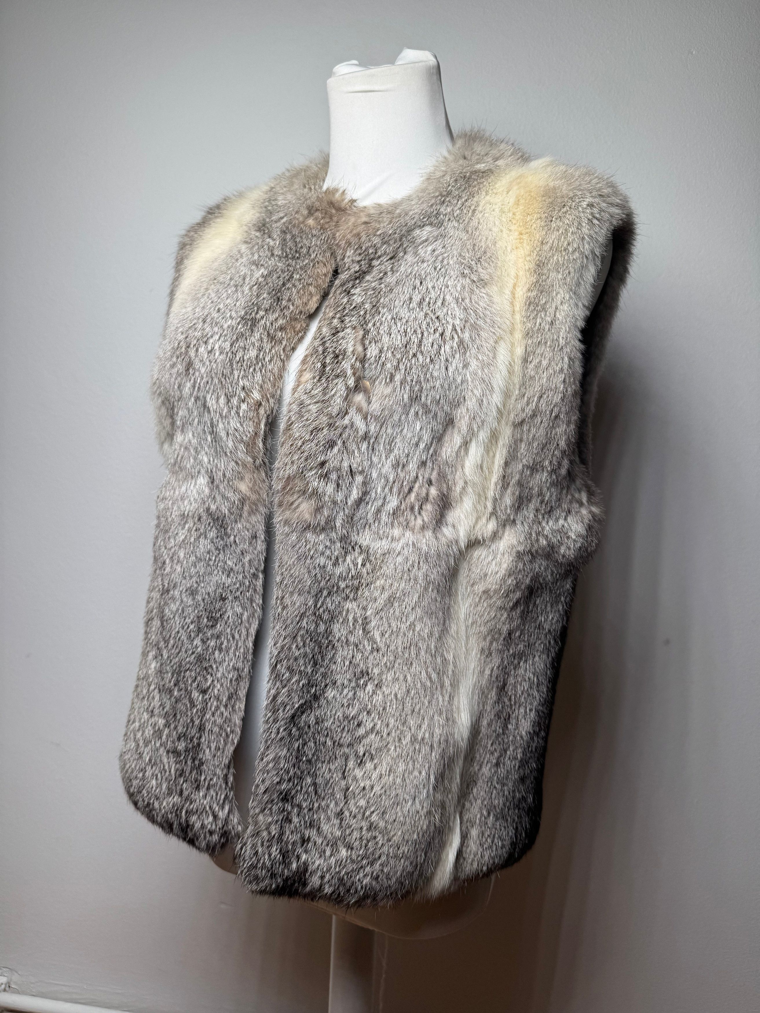Celine Vintage Paris Fur Top 36/S Size S / US 4 / IT 40 - 2 Thumbnail