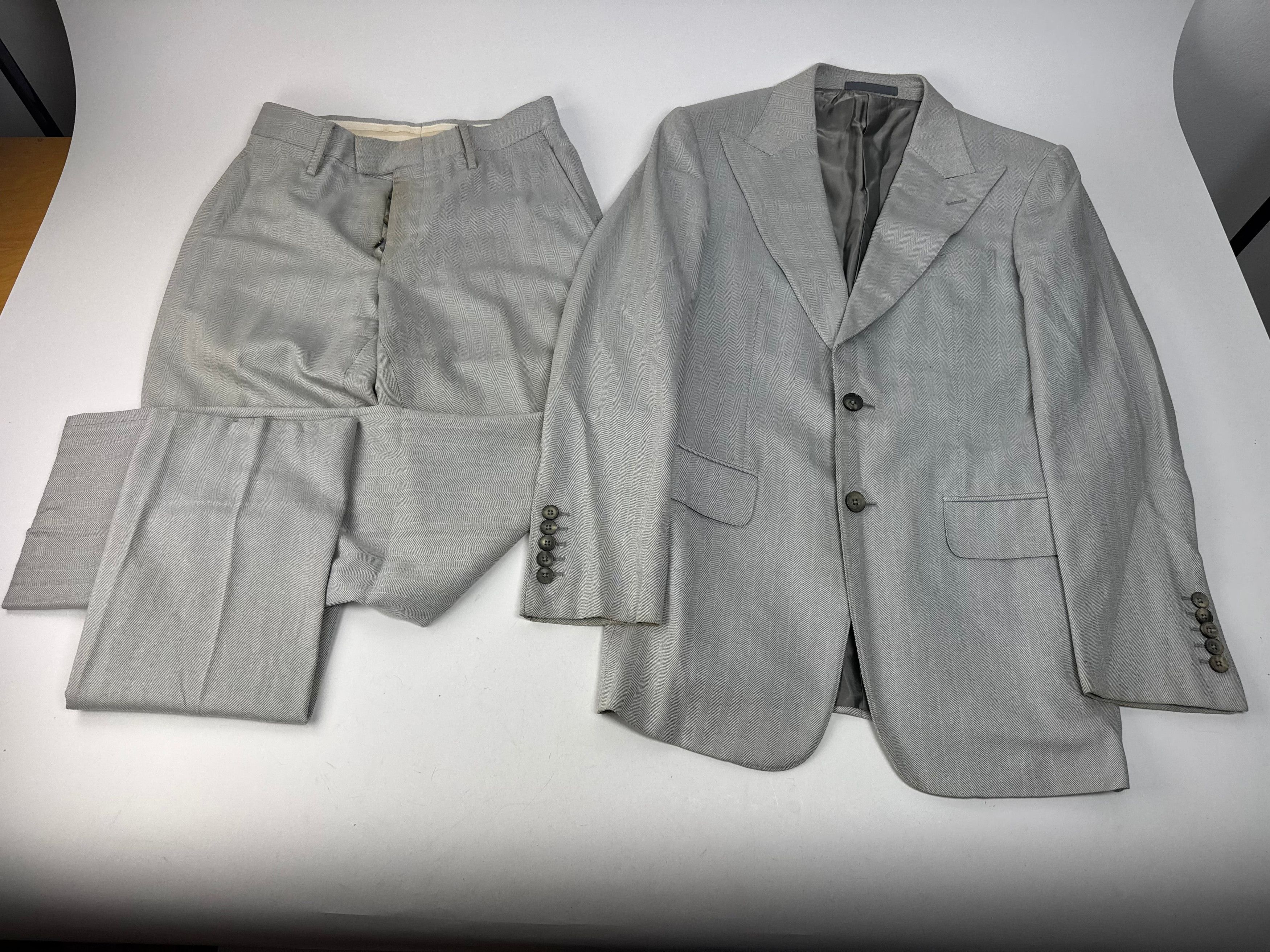 Gucci Vintage Men’s Suit Silver 46/S Size 36R - 15 Thumbnail