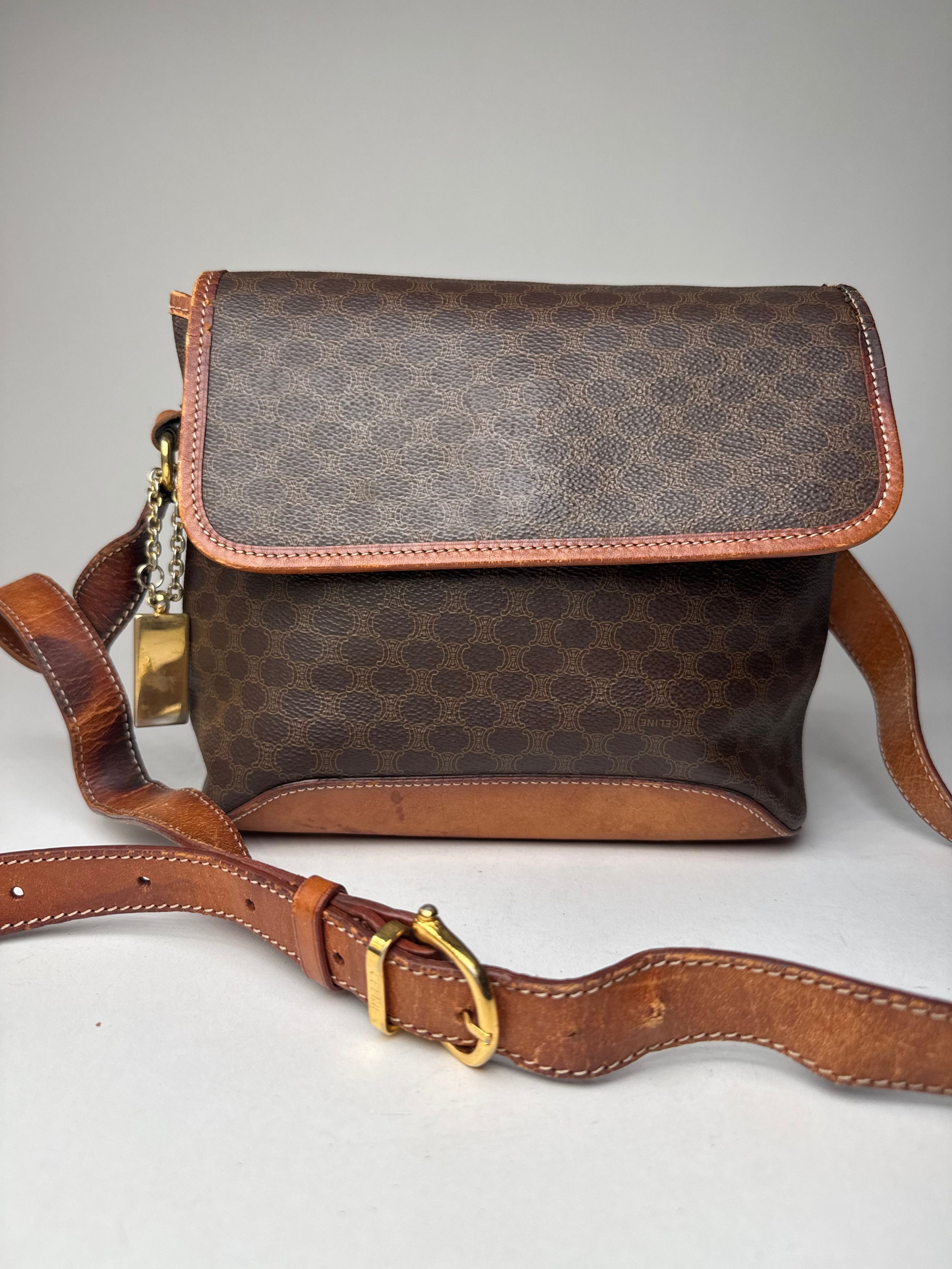 Celine Vintage Paris Triomphe Monogram Shoulder / Crossbody Bag Bro Size ONE SIZE - 8 Thumbnail