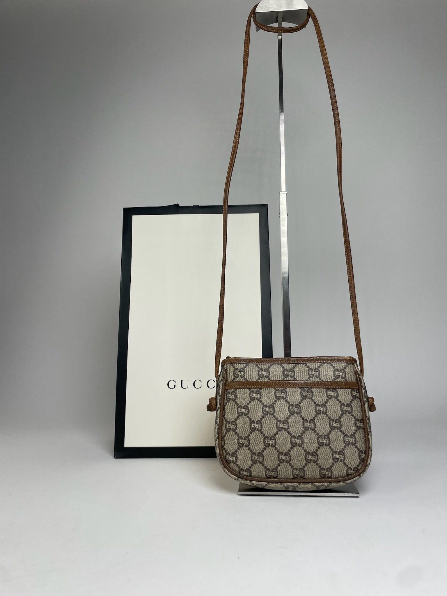 Gucci Vintage Monogram Leather Shoulder / Crossbody bag Grey Brown Size ONE SIZE - 2 Thumbnail