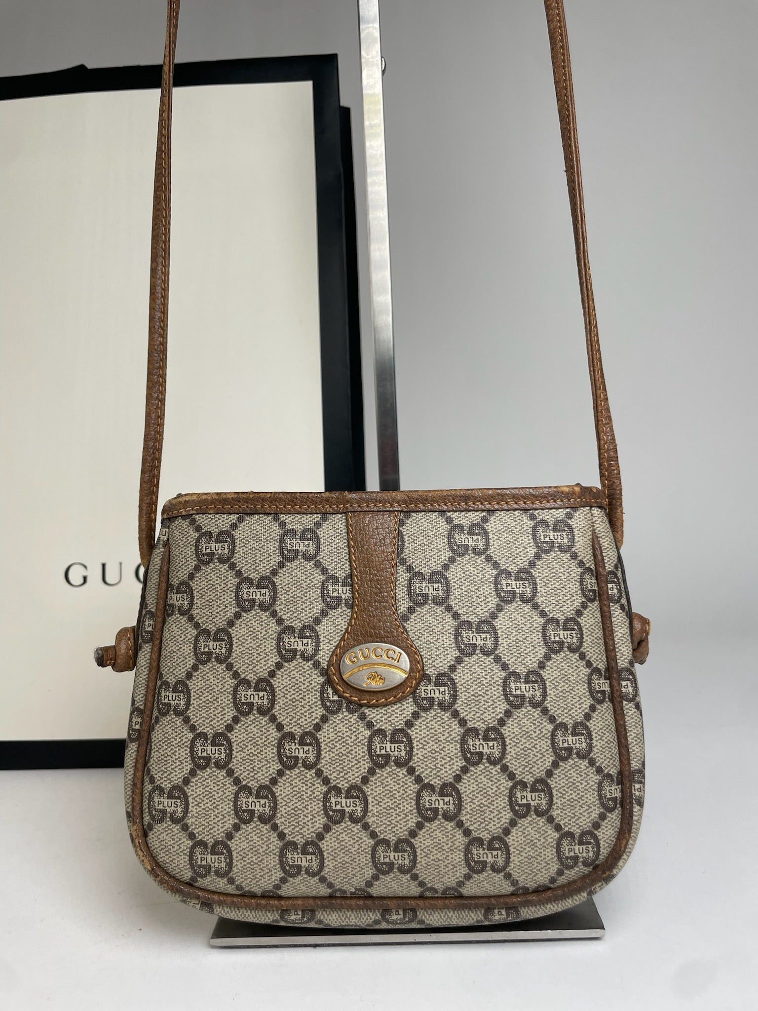 Gucci Vintage Monogram Leather Shoulder / Crossbody bag Grey Brown Size ONE SIZE - 9 Thumbnail