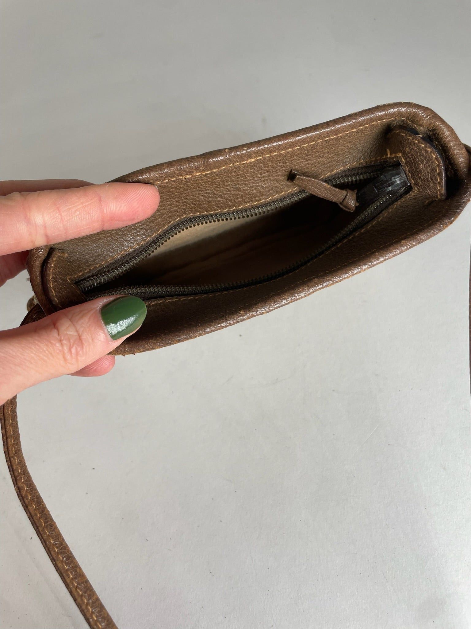 Gucci Vintage Monogram Leather Shoulder / Crossbody bag Grey Brown Size ONE SIZE - 3 Thumbnail