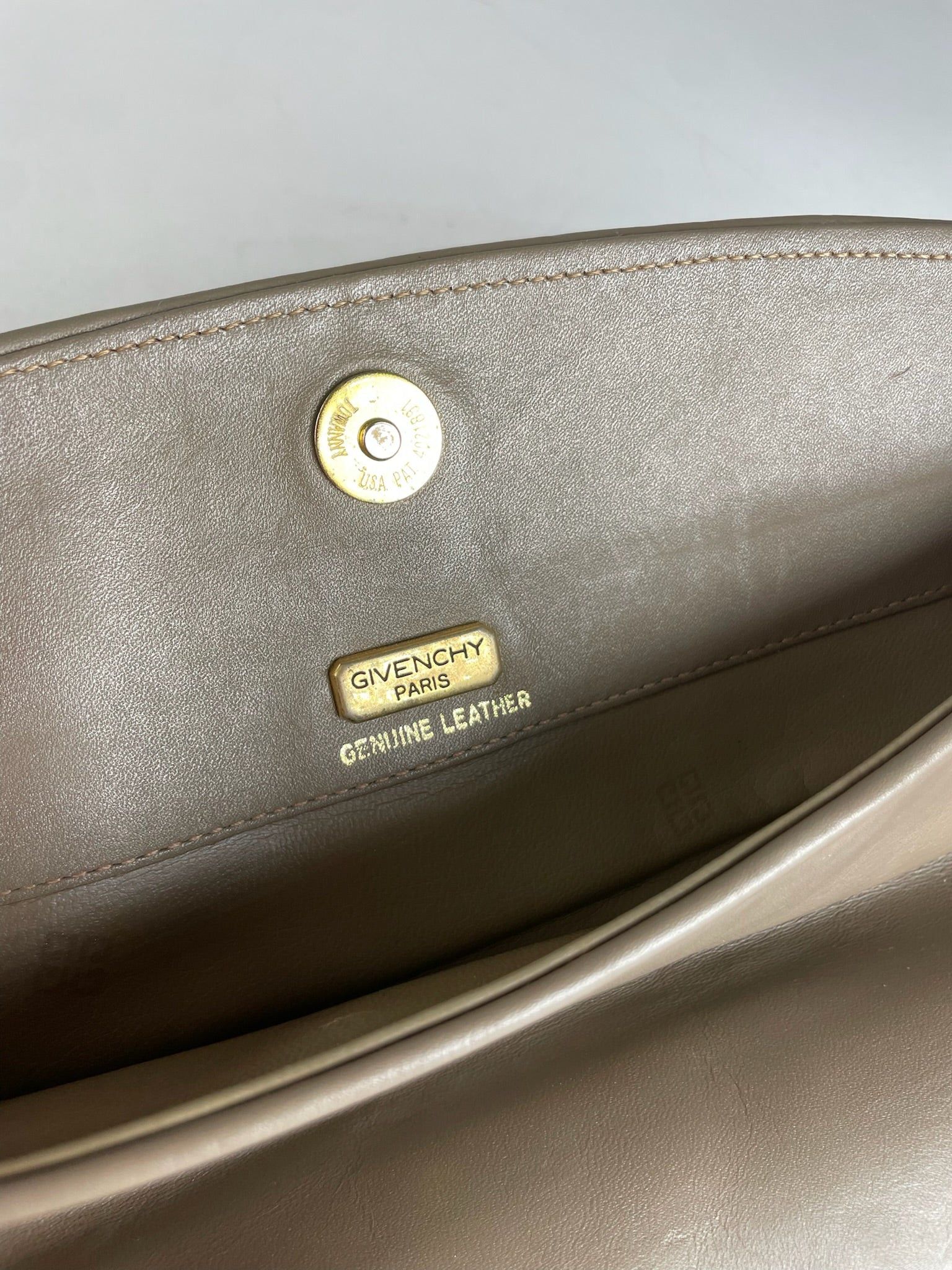 Givenchy Vintage Leather Clutch Grey Brown Size ONE SIZE - 3 Thumbnail