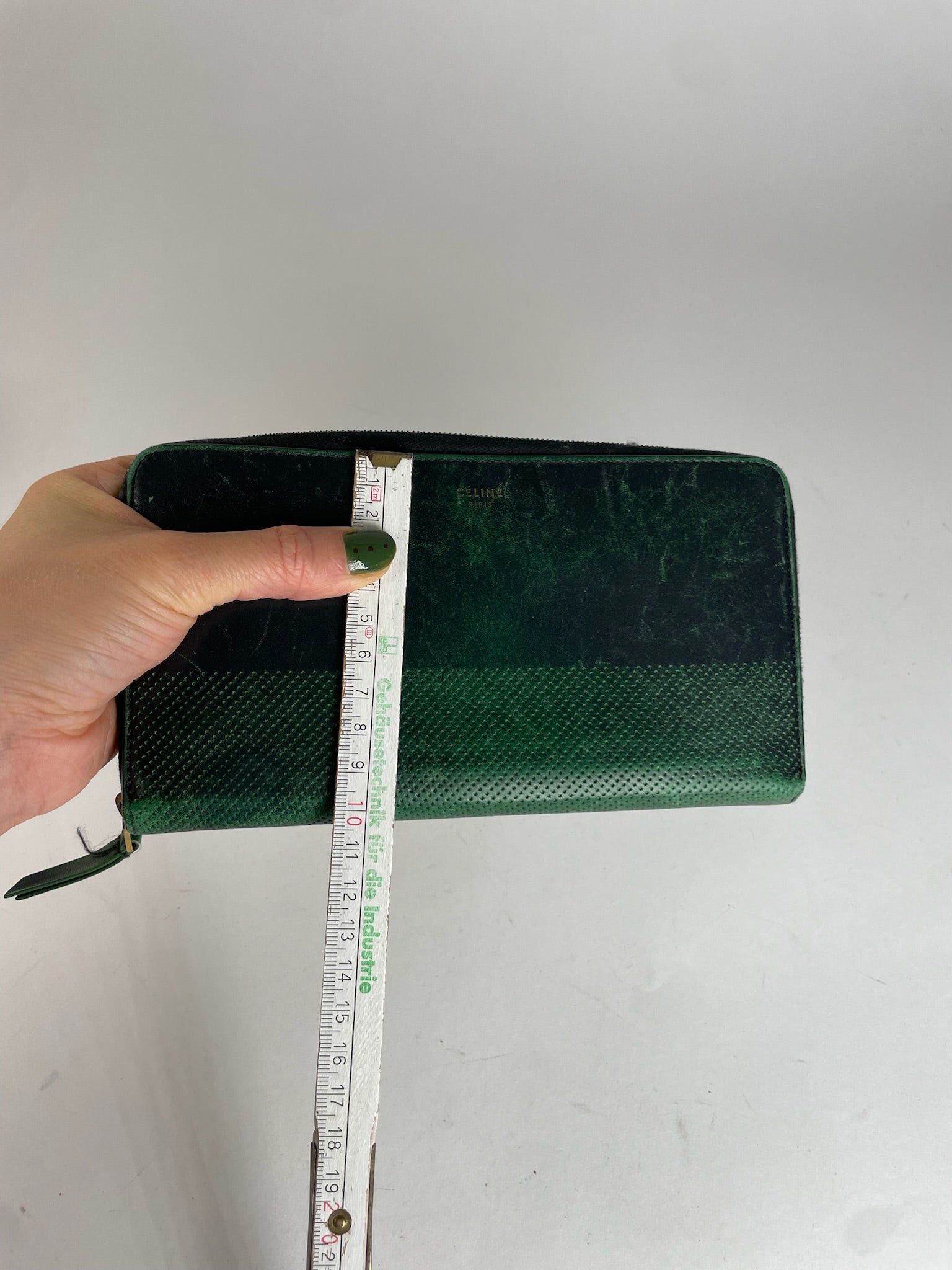 Celine Vintage Paria Leather Zippy Wallet Green Size ONE SIZE - 9 Thumbnail