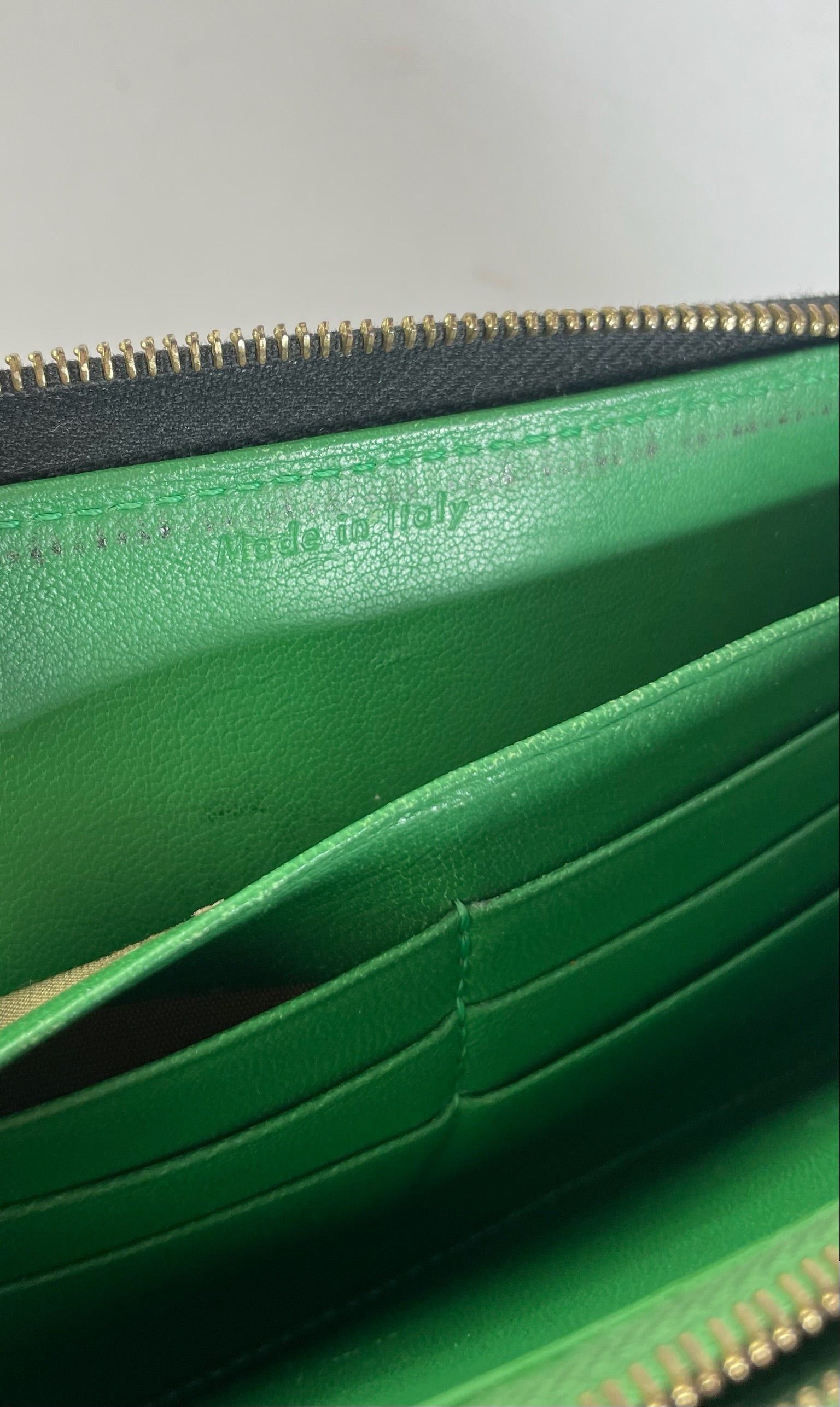 Celine Vintage Paria Leather Zippy Wallet Green Size ONE SIZE - 4 Thumbnail