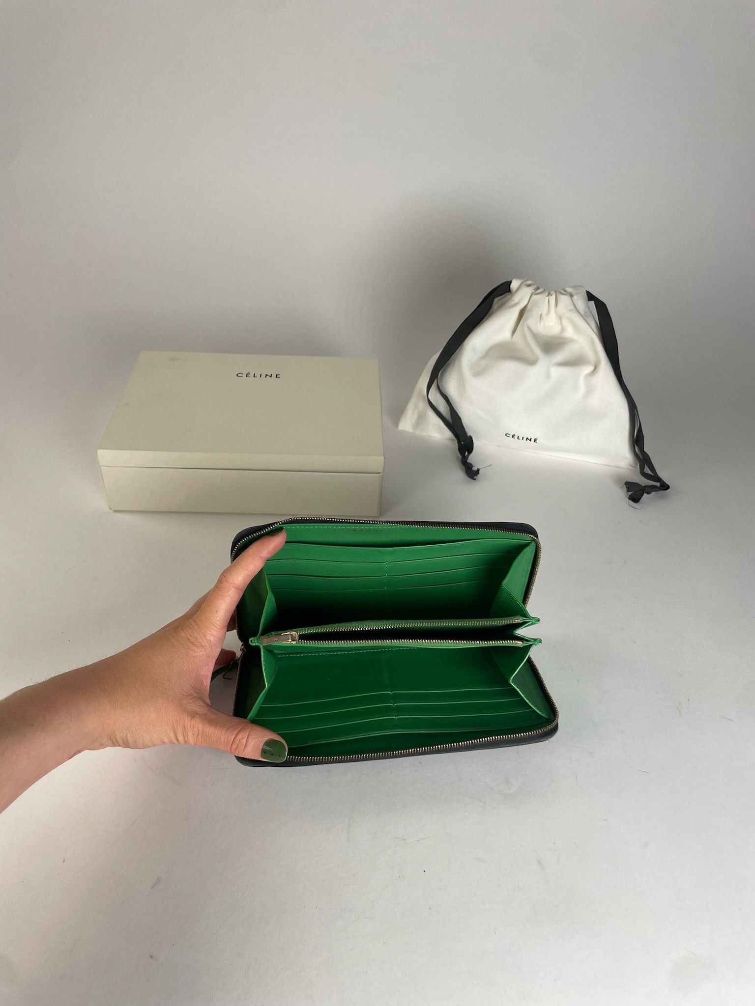 Celine Vintage Paria Leather Zippy Wallet Green Size ONE SIZE - 6 Thumbnail