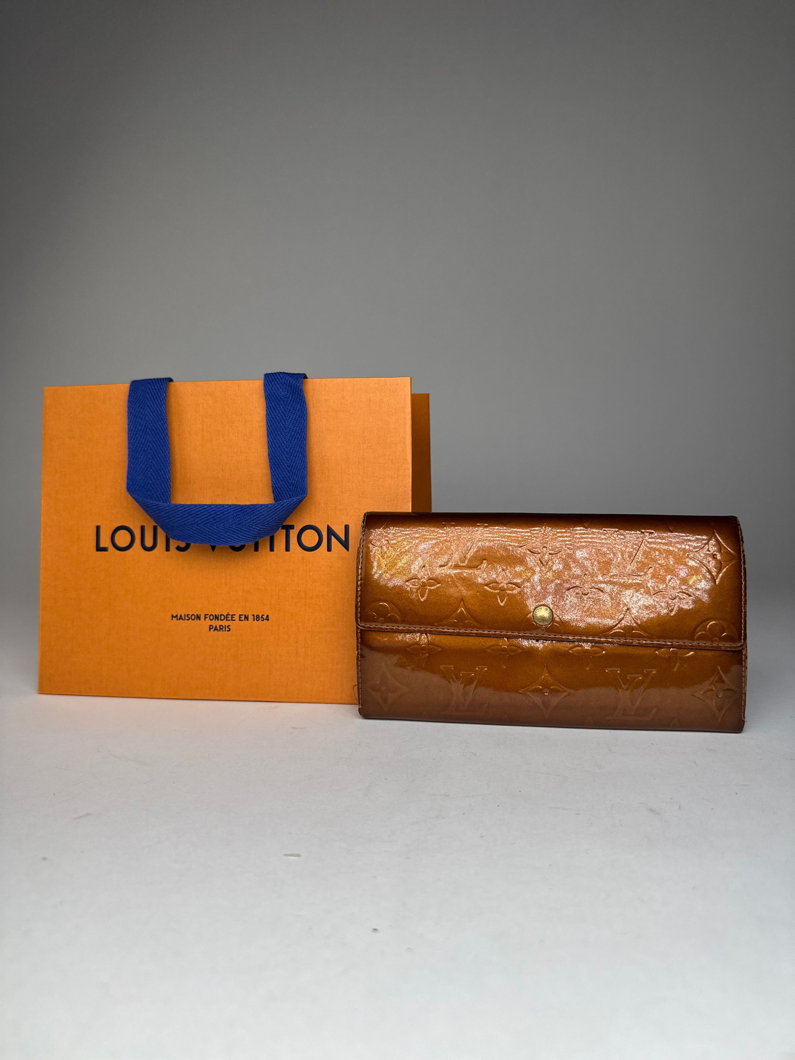Louis Vuitton Vintage Vernis Leather Wallet Brown Size ONE SIZE - 2 Thumbnail