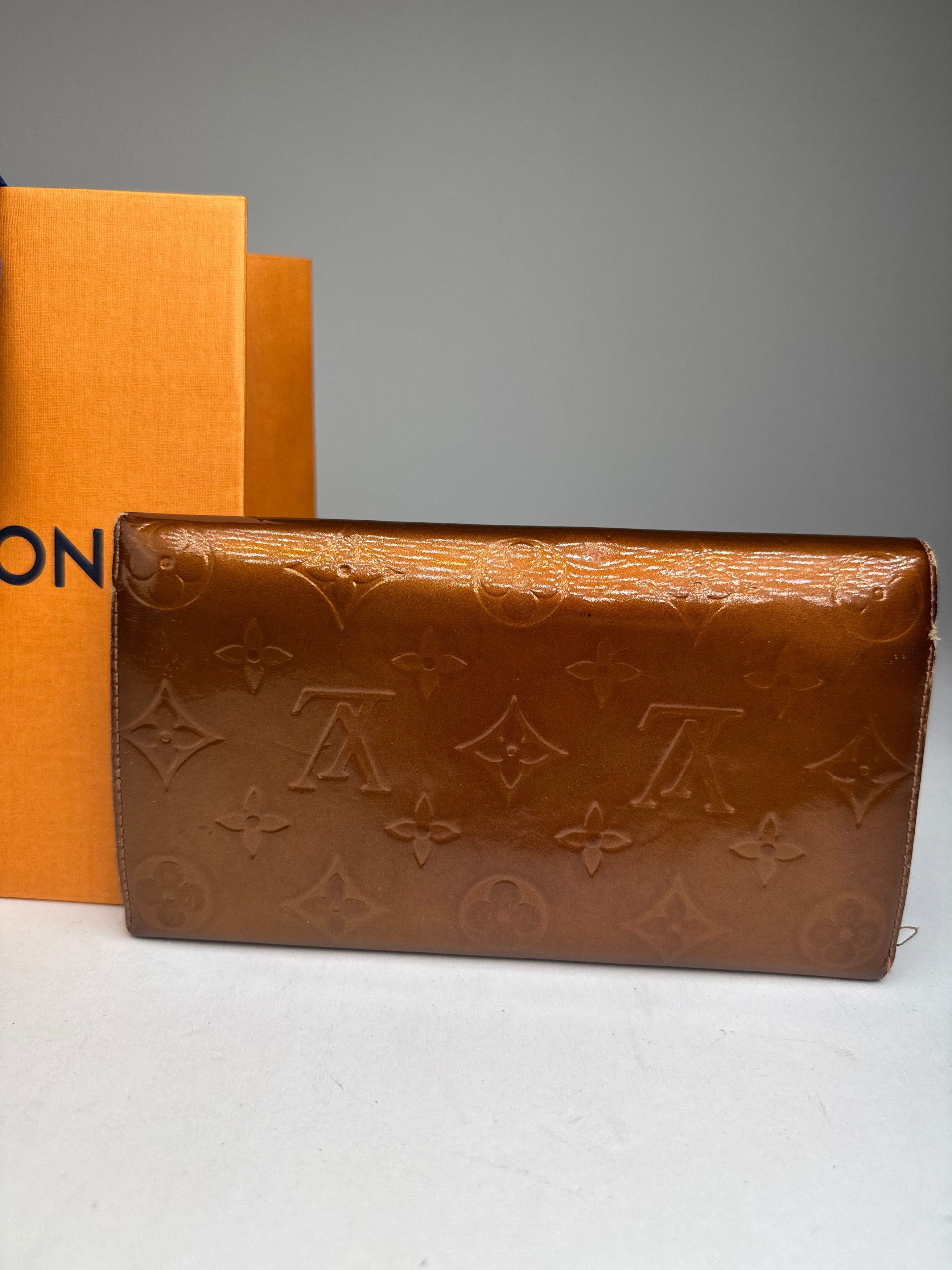 Louis Vuitton Vintage Vernis Leather Wallet Brown Size ONE SIZE - 8 Thumbnail