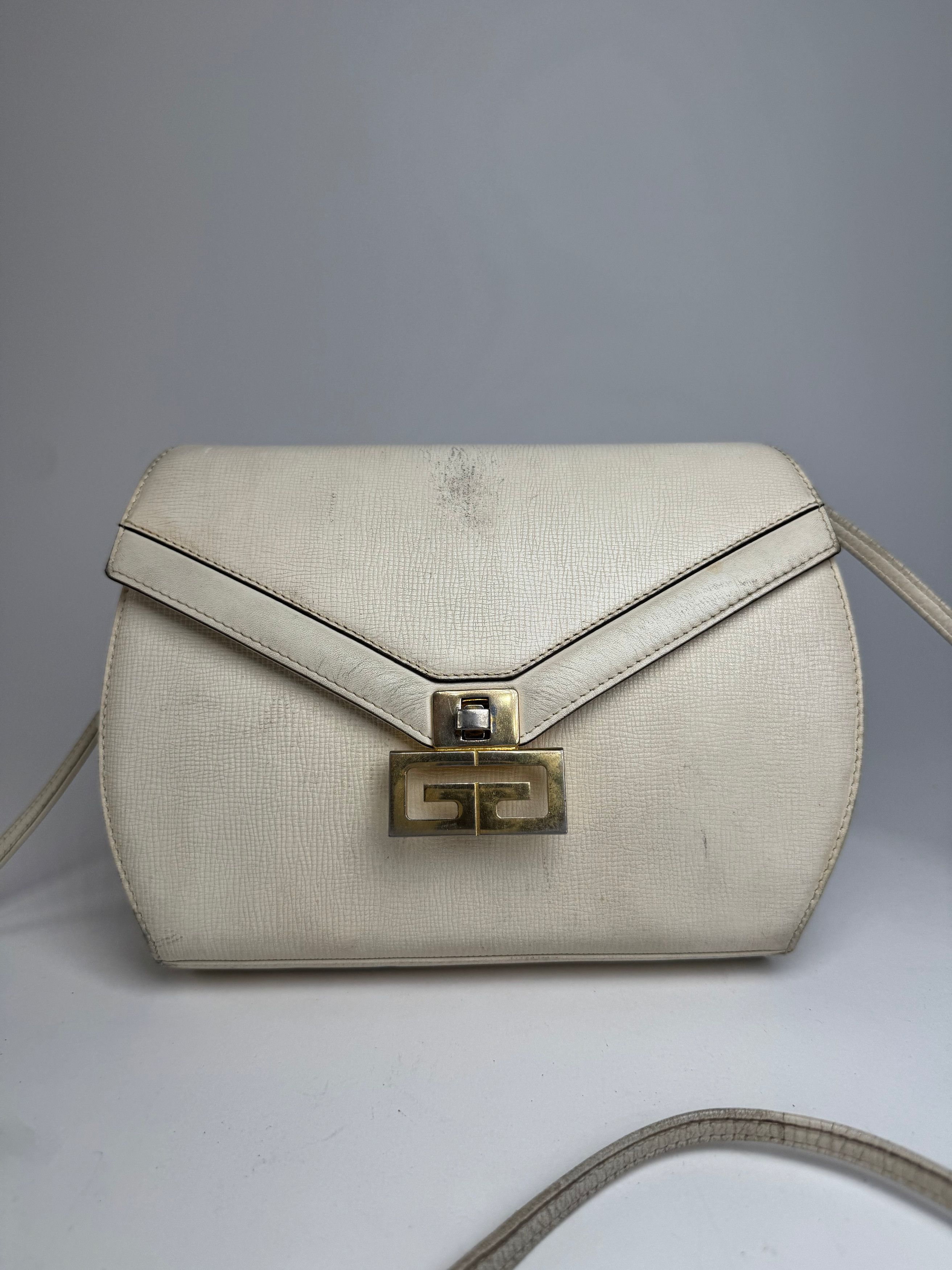 Givenchy Vintage GV3 Leather Crossbody / Shoulder Bag White Size ONE SIZE - 8 Thumbnail