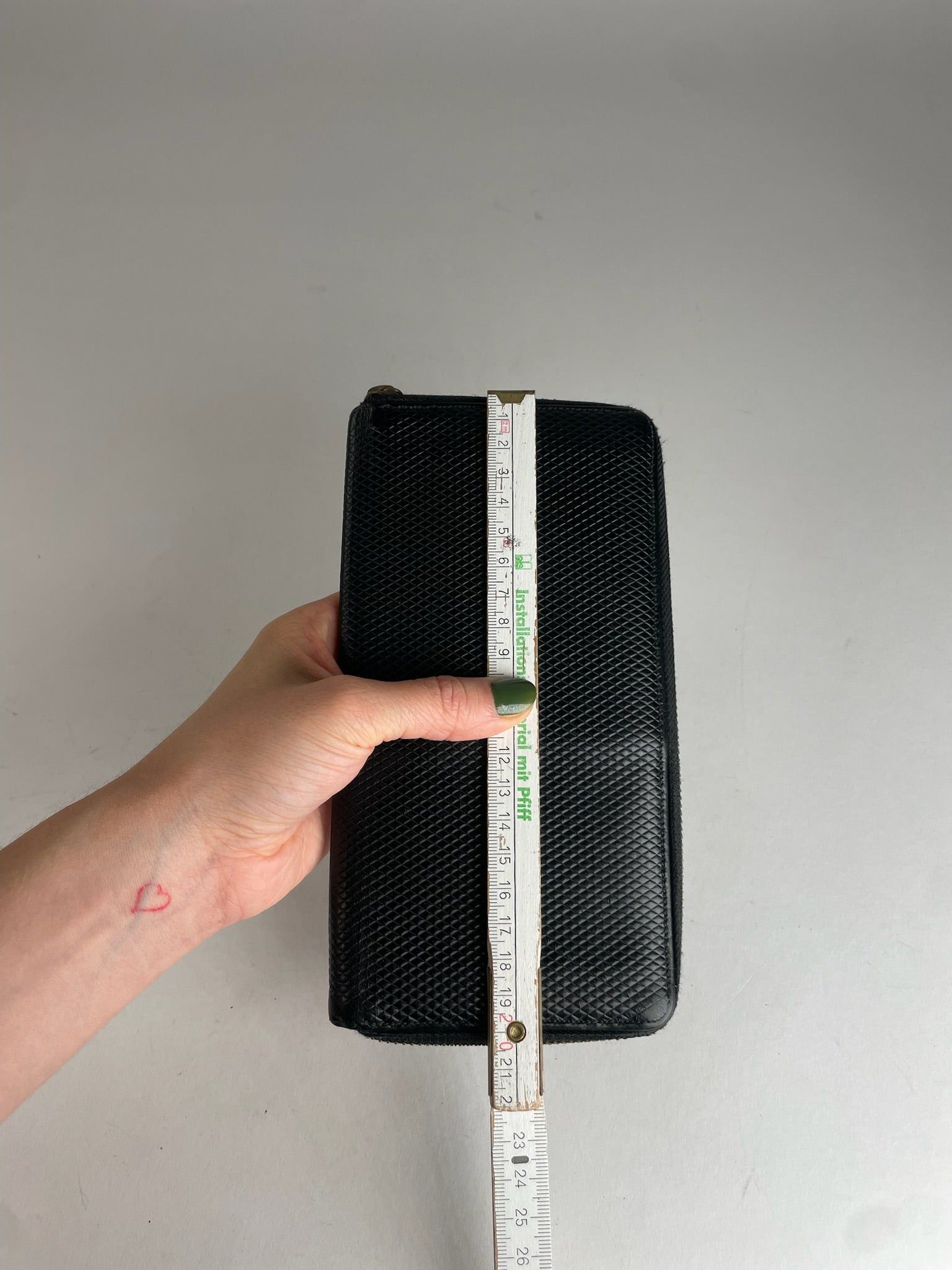 Comme des Garcons Vintage Celine Paris Snake Emblossed Leather Wallet Black Size ONE SIZE - 9 Thumbnail