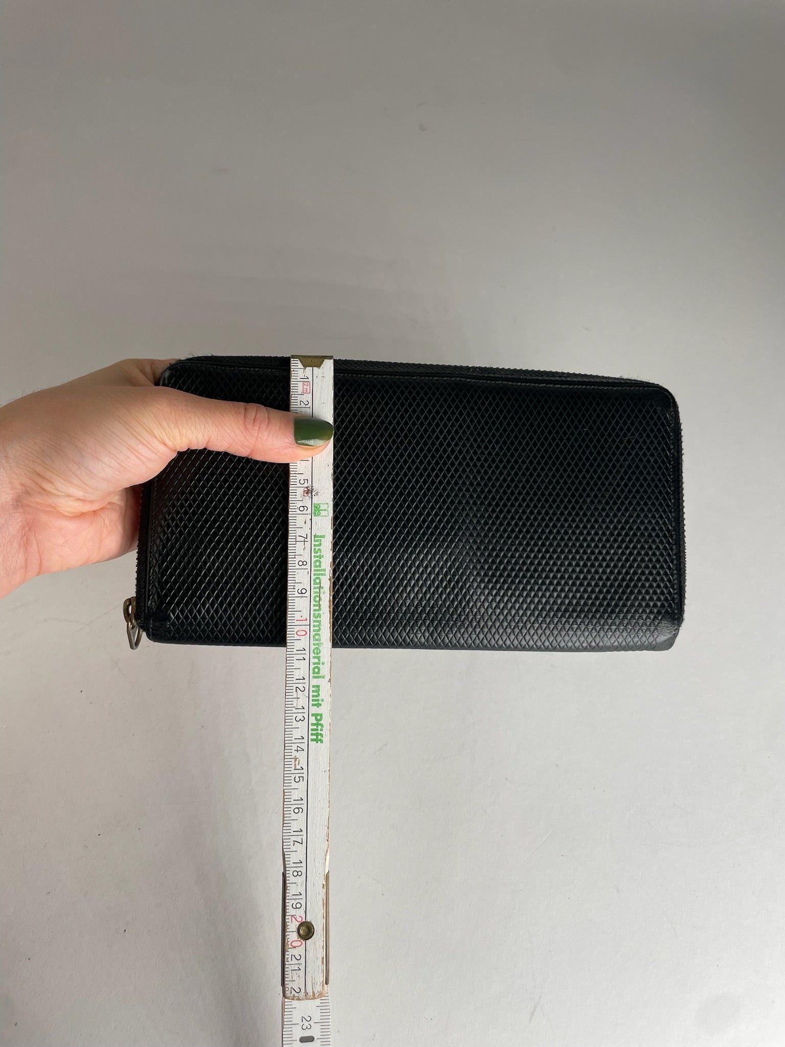 Comme des Garcons Vintage Celine Paris Snake Emblossed Leather Wallet Black Size ONE SIZE - 8 Thumbnail