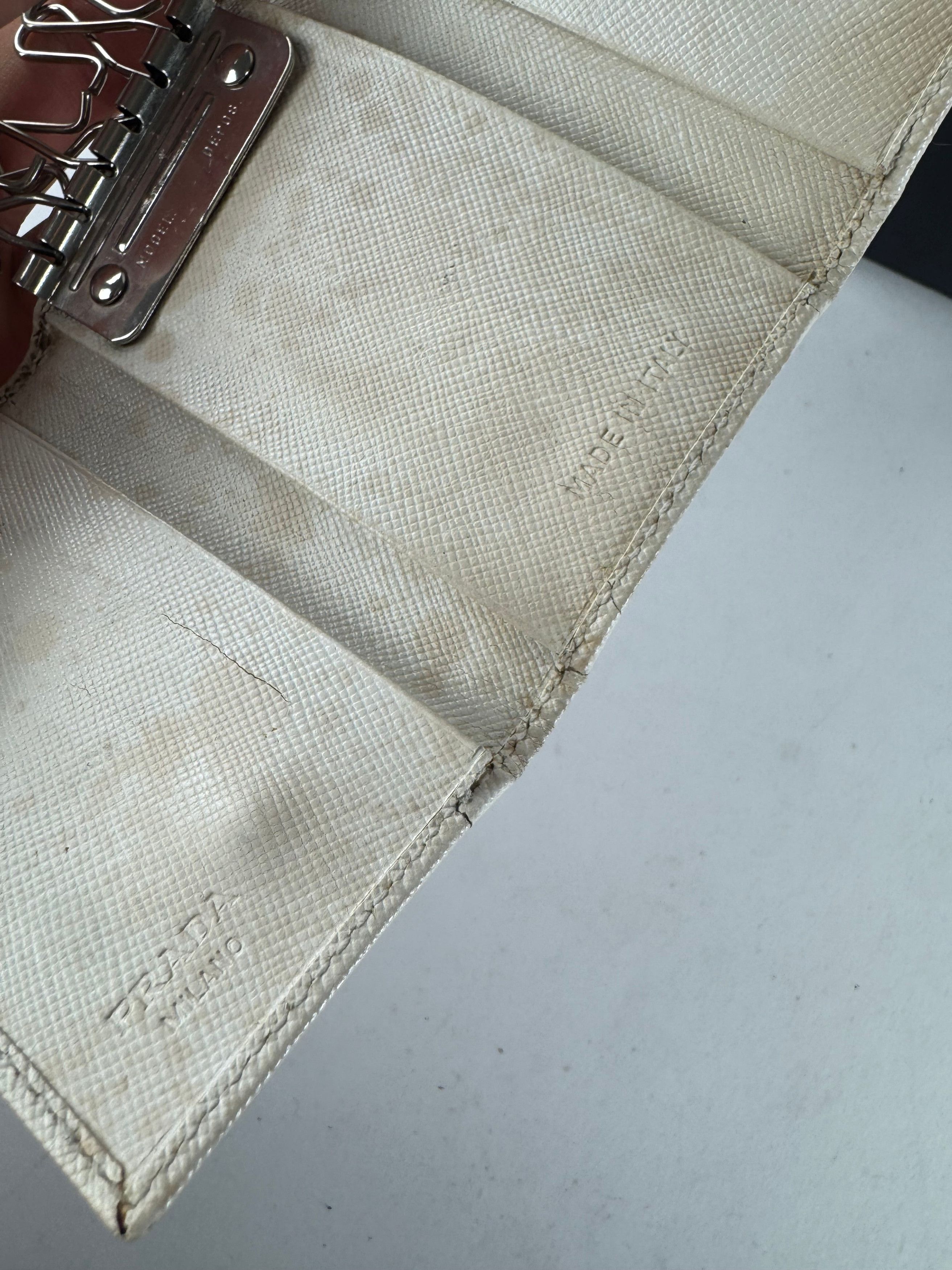 Prada Vintage Triangle Leather Key/Card Holder White Size ONE SIZE - 8 Thumbnail