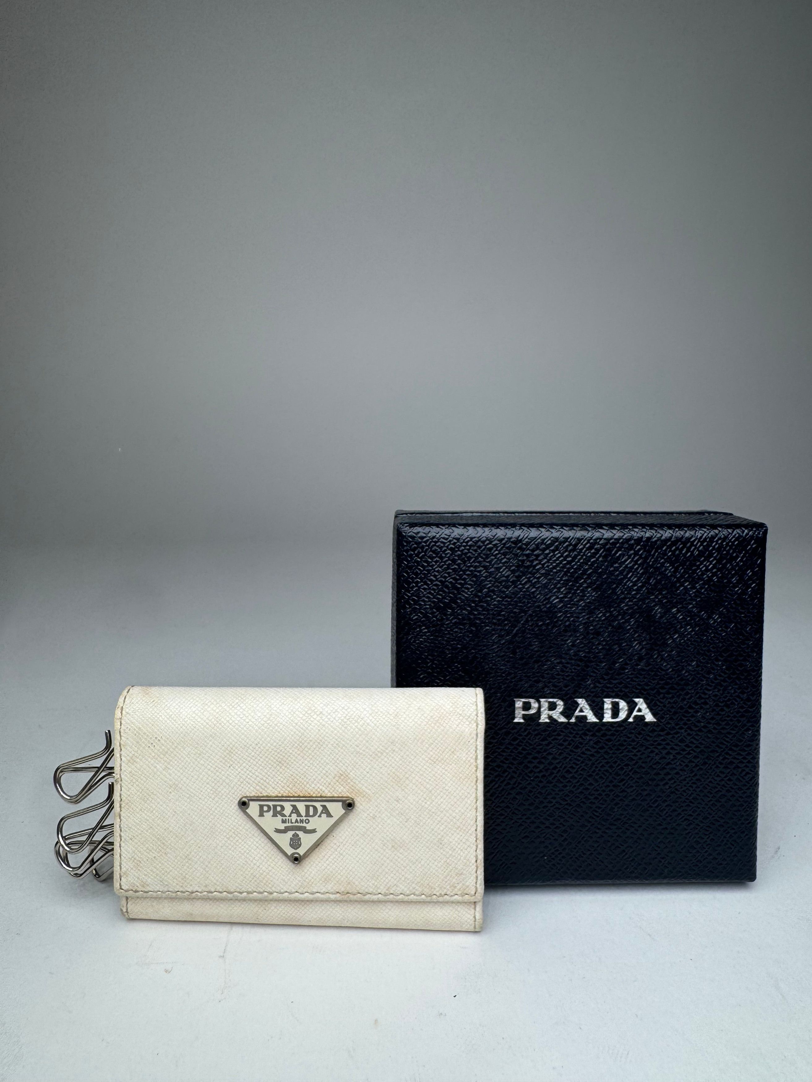 Prada Vintage Triangle Leather Key/Card Holder White Size ONE SIZE - 12 Thumbnail