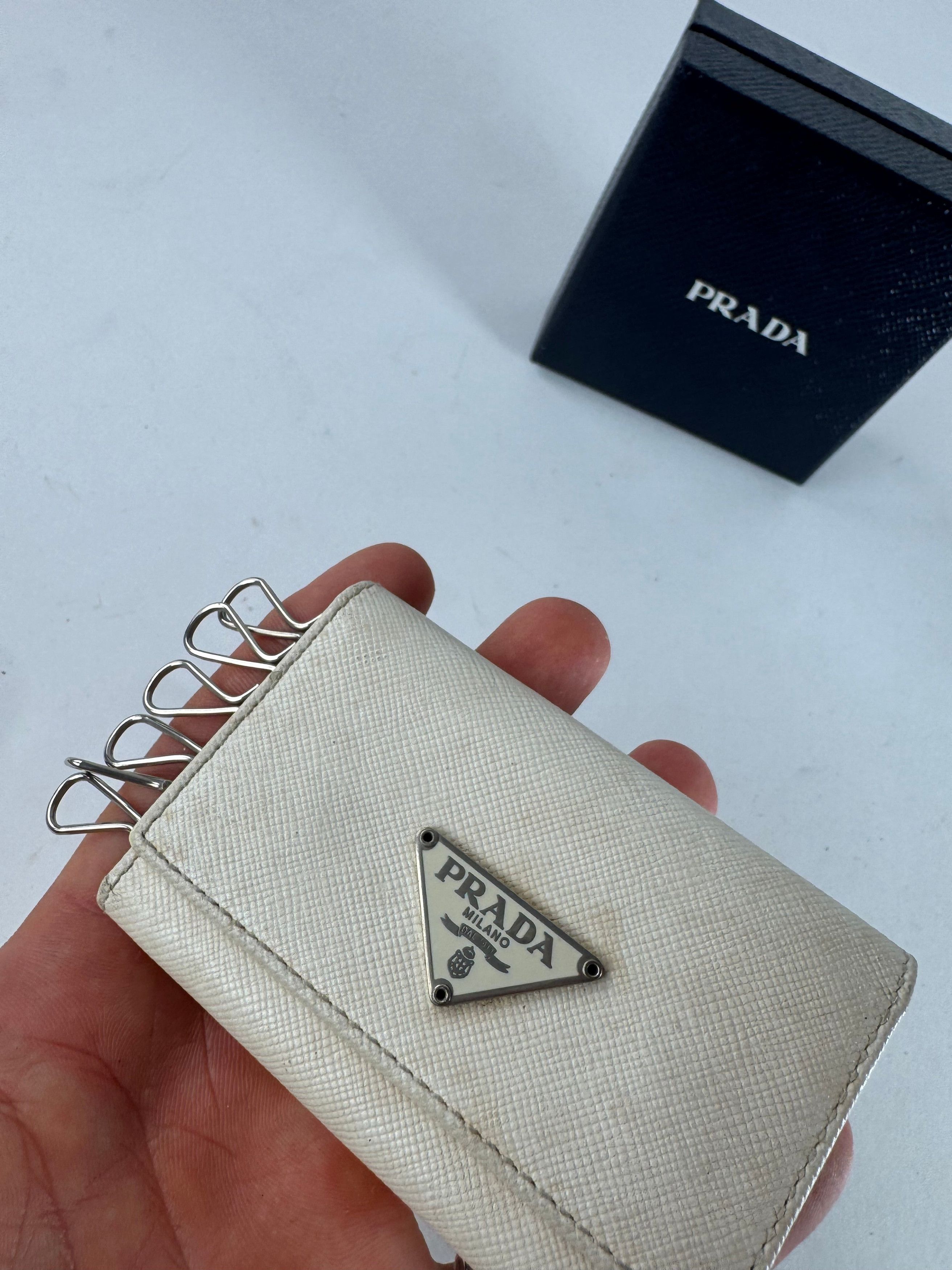 Prada Vintage Triangle Leather Key/Card Holder White Size ONE SIZE - 3 Thumbnail