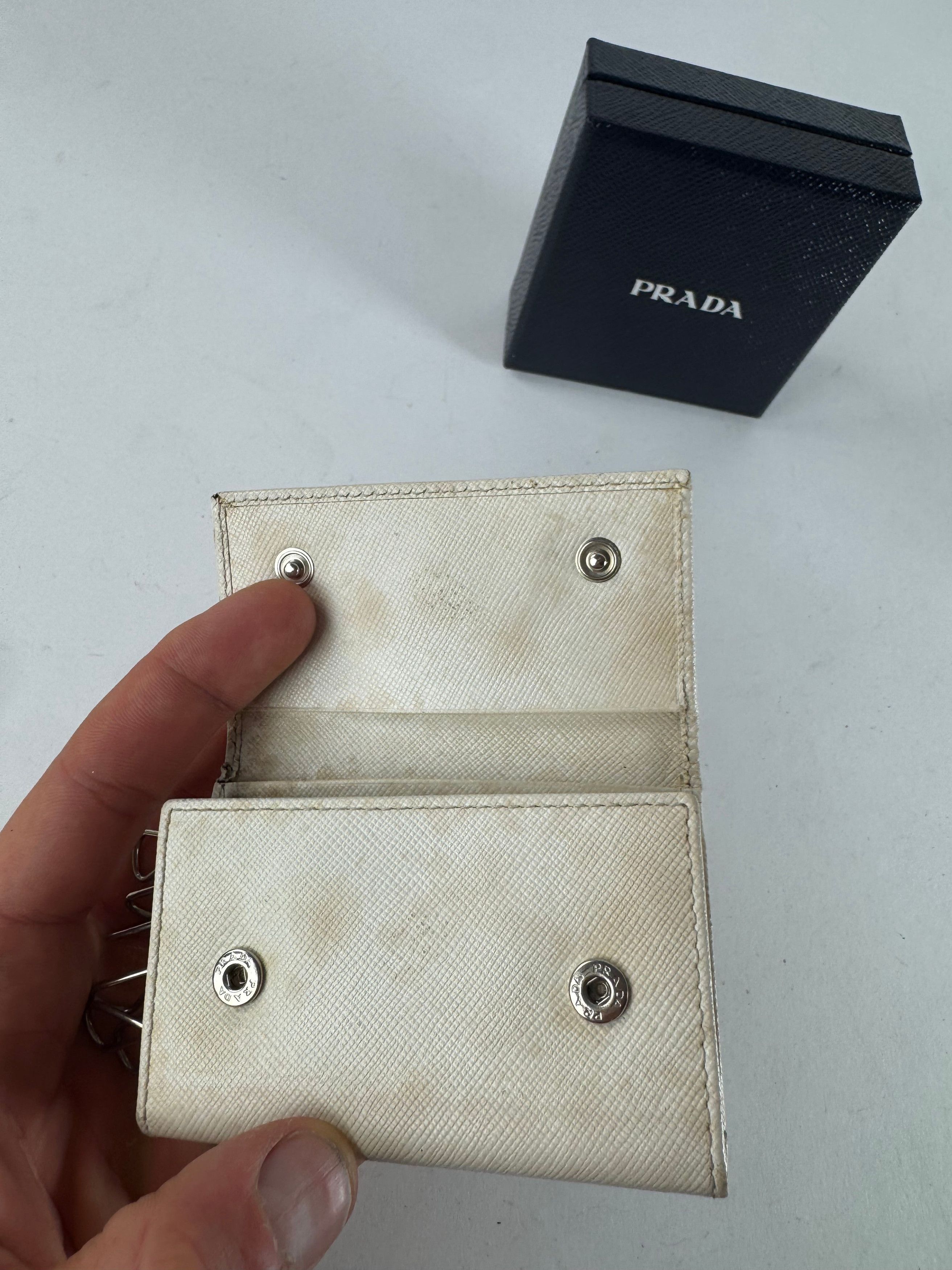 Prada Vintage Triangle Leather Key/Card Holder White Size ONE SIZE - 4 Thumbnail