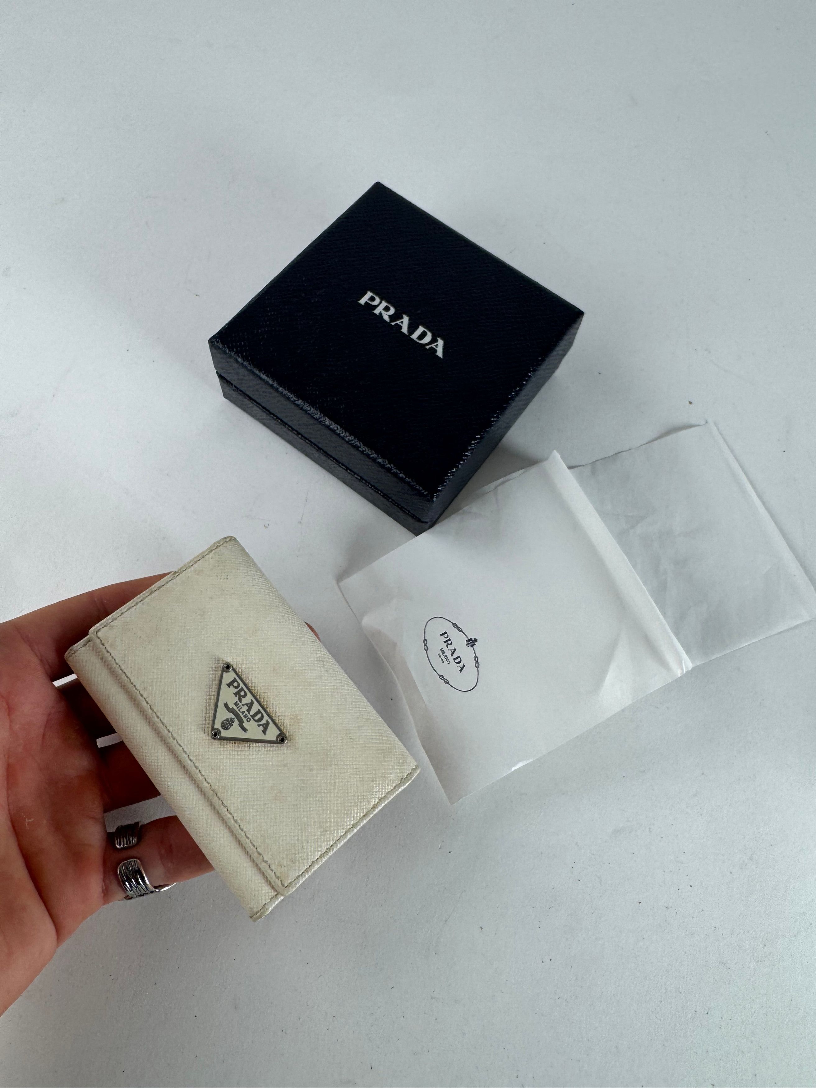 Prada Vintage Triangle Leather Key/Card Holder White Size ONE SIZE - 9 Thumbnail