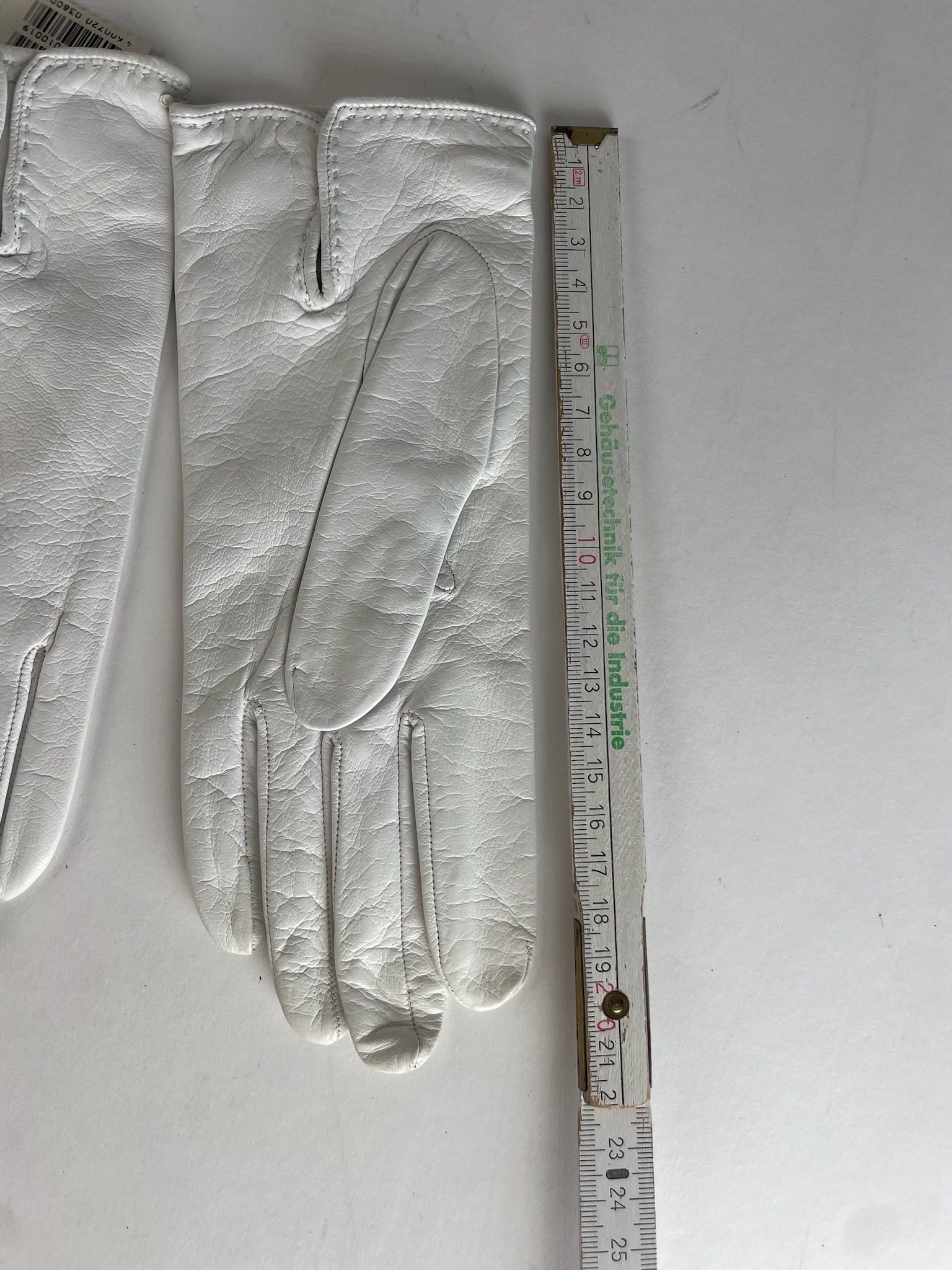 Celine Vintage Paris Leather Gloves White Size ONE SIZE - 6 Thumbnail