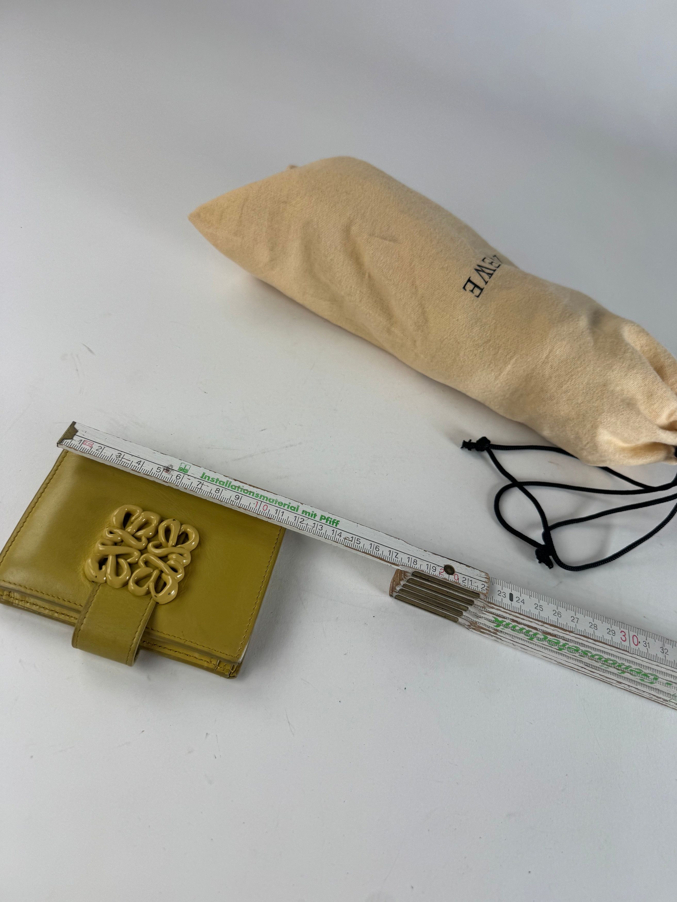 Loewe Vintage Anagram Logo Leather Wallet Yellow Size ONE SIZE - 10 Thumbnail