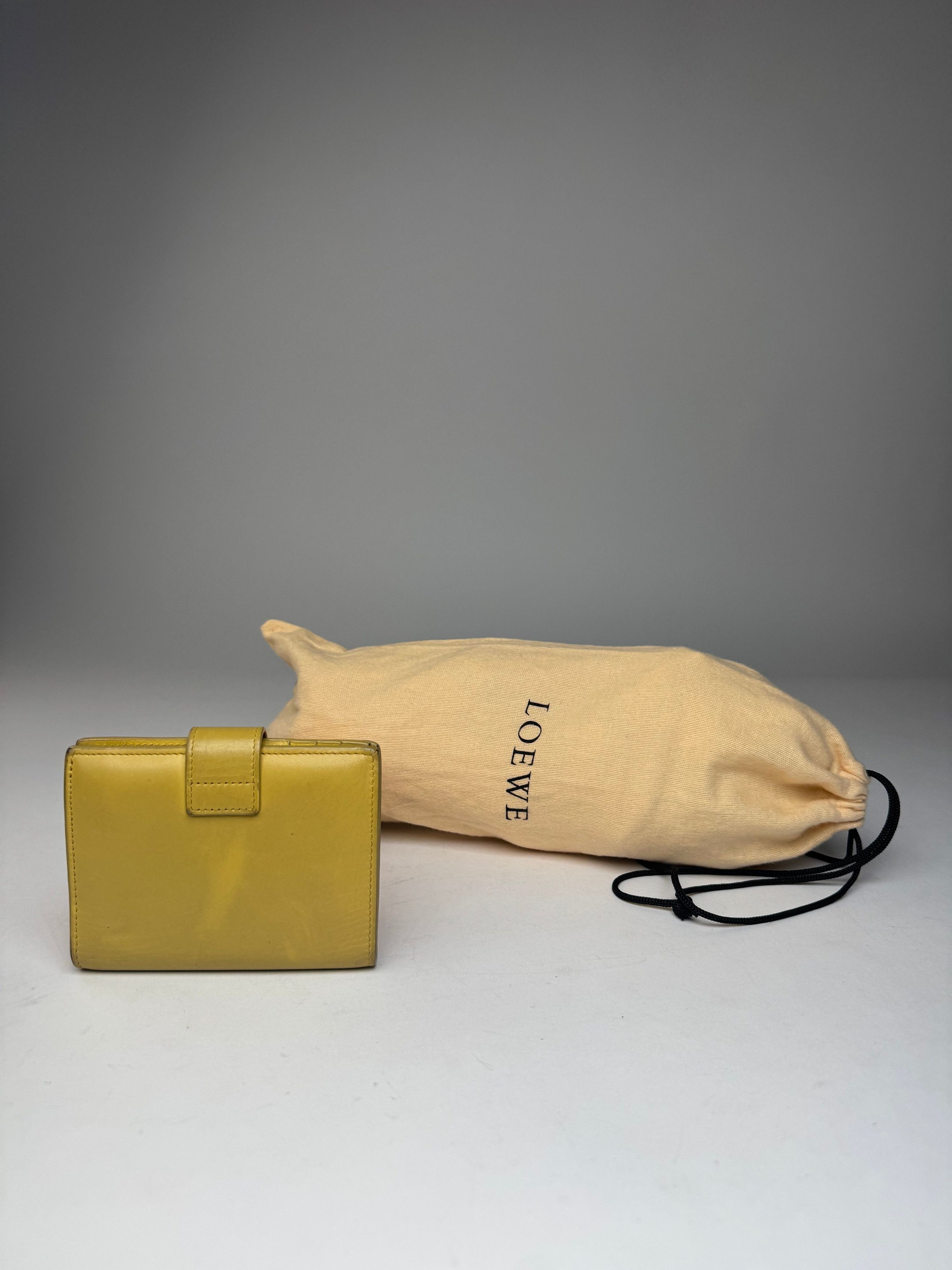 Loewe Vintage Anagram Logo Leather Wallet Yellow Size ONE SIZE - 2 Thumbnail