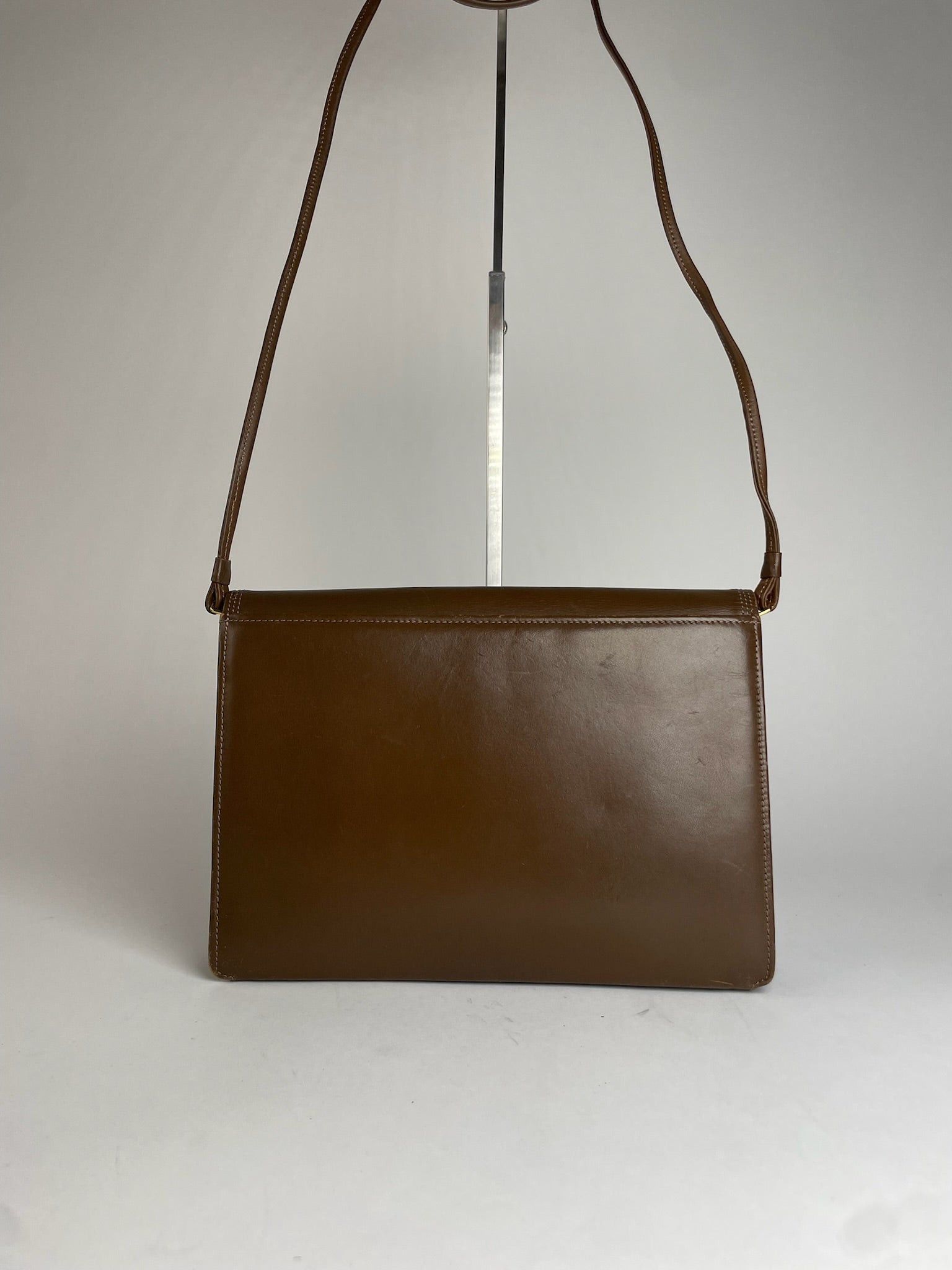 Givenchy Vintage Asymetric Leather Shoulder Bag Brown Size ONE SIZE - 2 Thumbnail