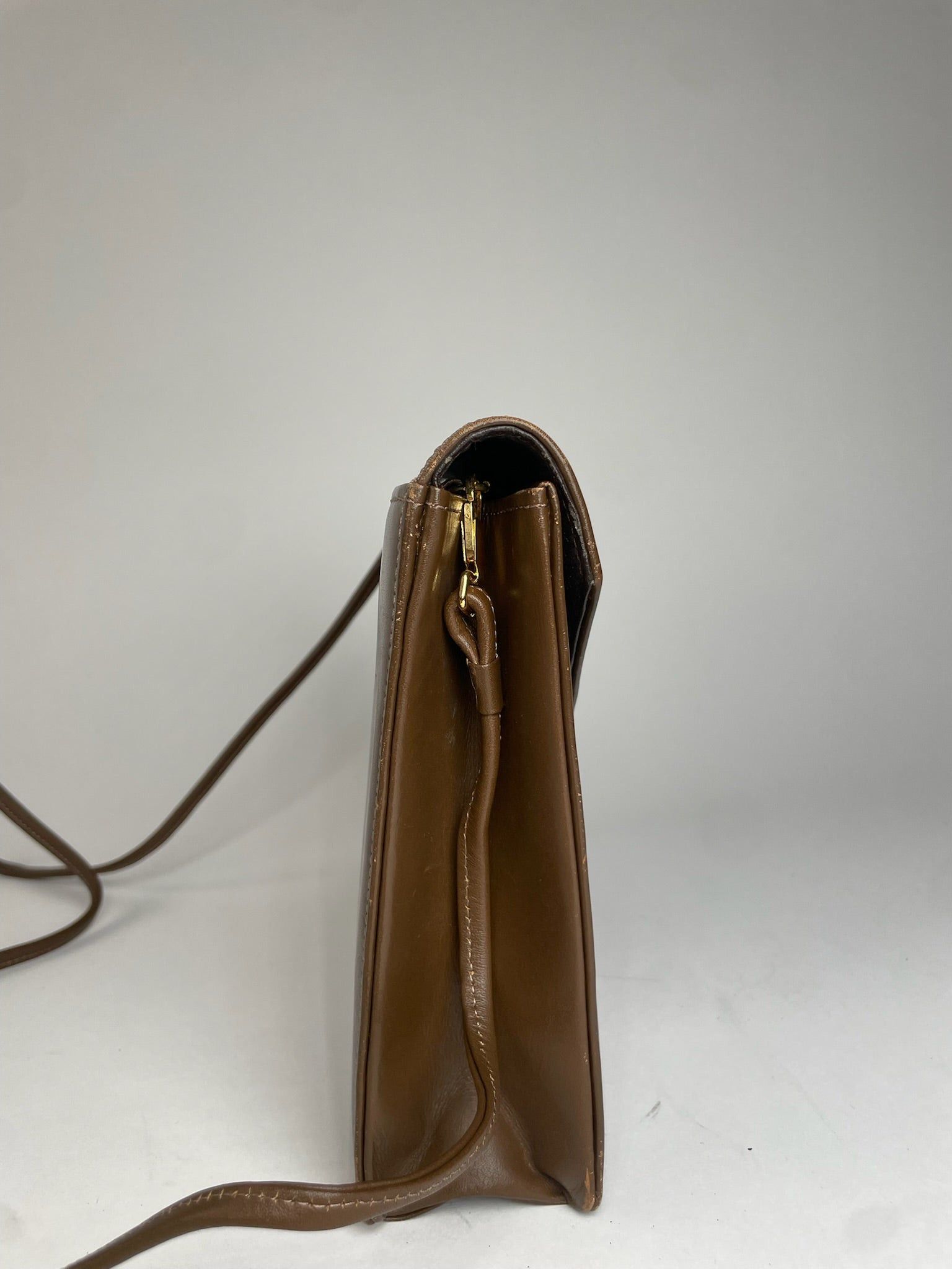 Givenchy Vintage Asymetric Leather Shoulder Bag Brown Size ONE SIZE - 7 Thumbnail