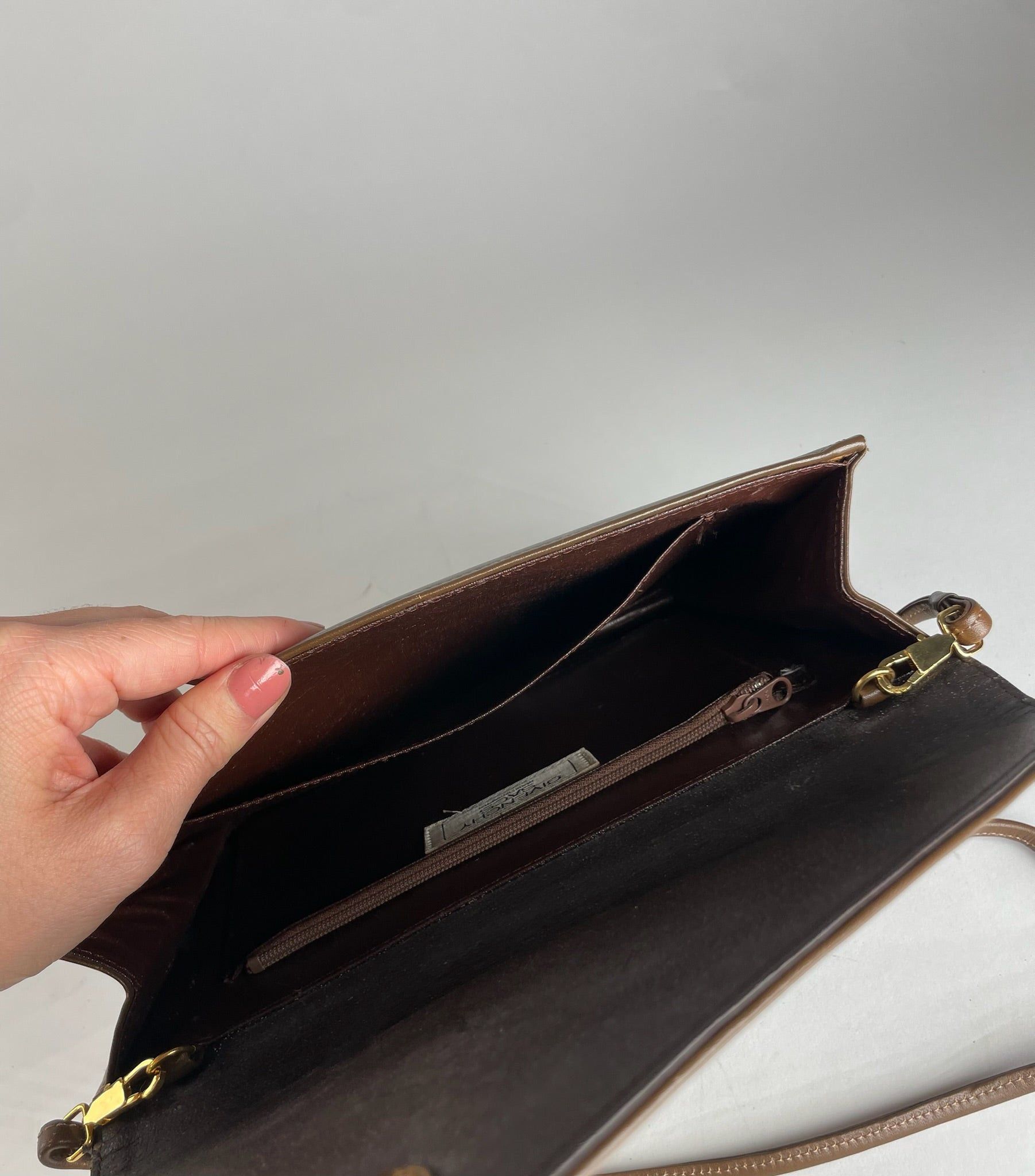 Givenchy Vintage Asymetric Leather Shoulder Bag Brown Size ONE SIZE - 3 Thumbnail