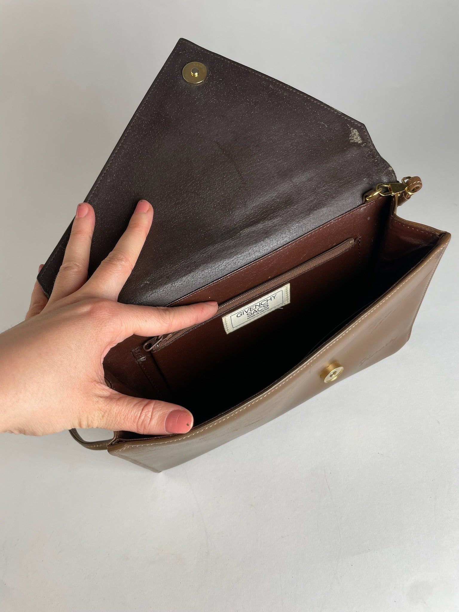 Givenchy Vintage Asymetric Leather Shoulder Bag Brown Size ONE SIZE - 4 Thumbnail